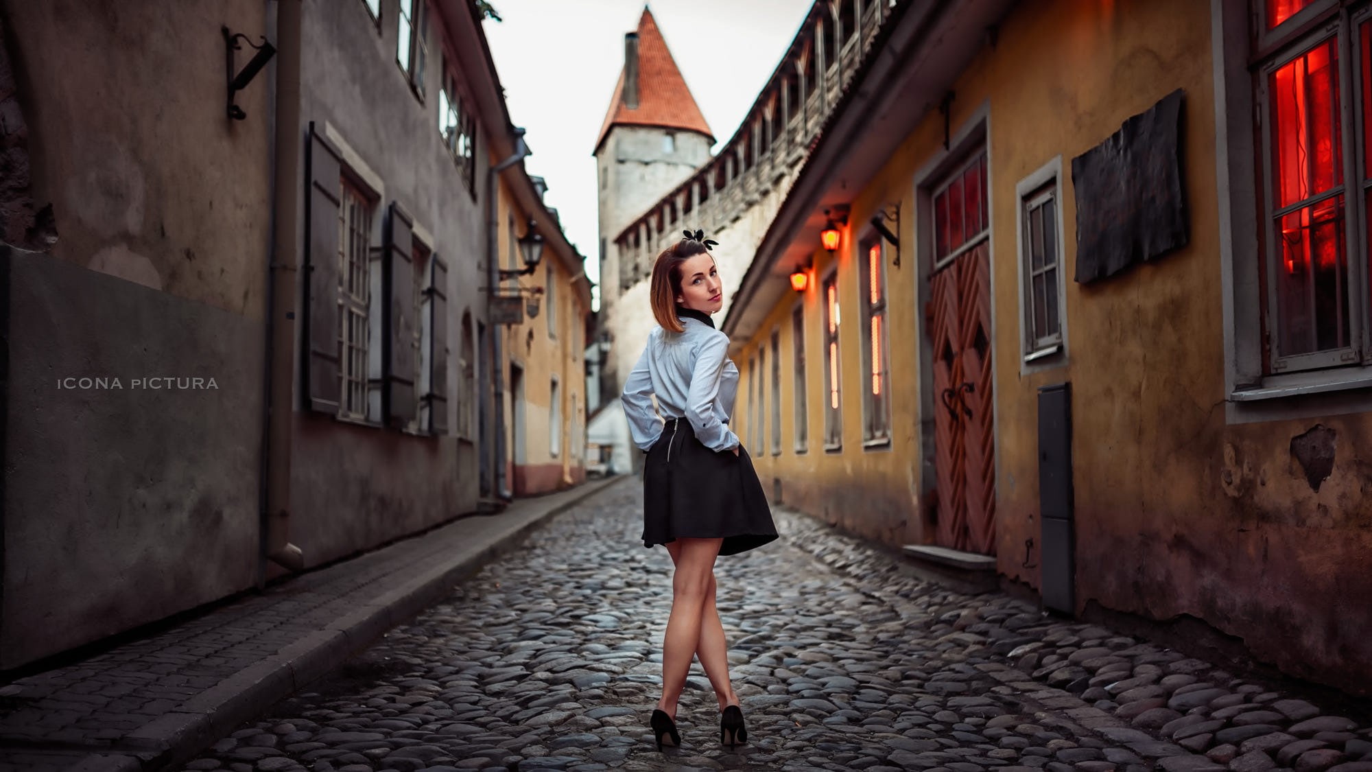 cobblestone, 1080P, photography, 500px, Icona Pictura, women, high heels, HD Wallpaper