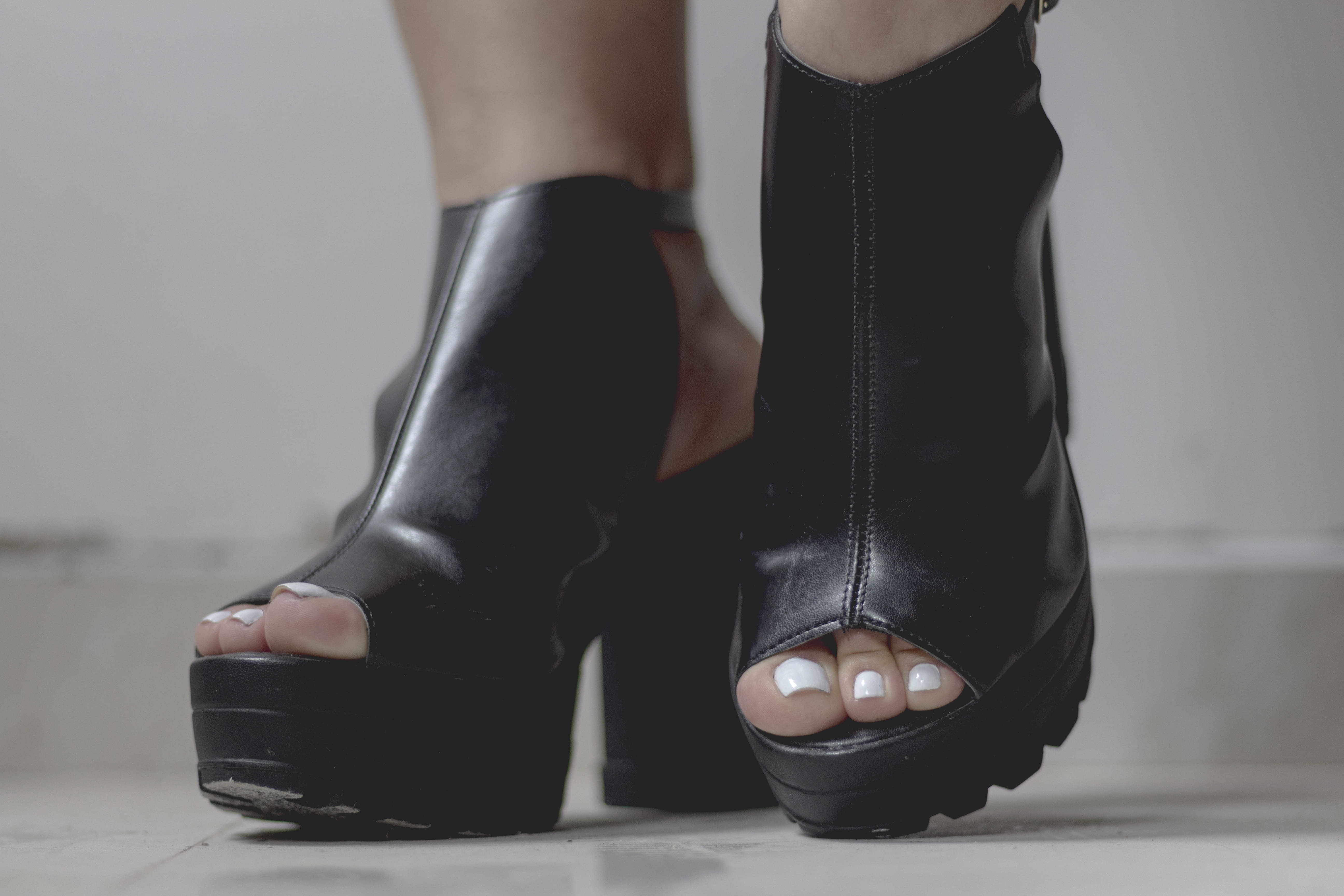 platform, girl, human body part, footwear, person, body part, human foot, black color, human limb, beauty, low section, high heels, fashion, human leg, HD Wallpaper