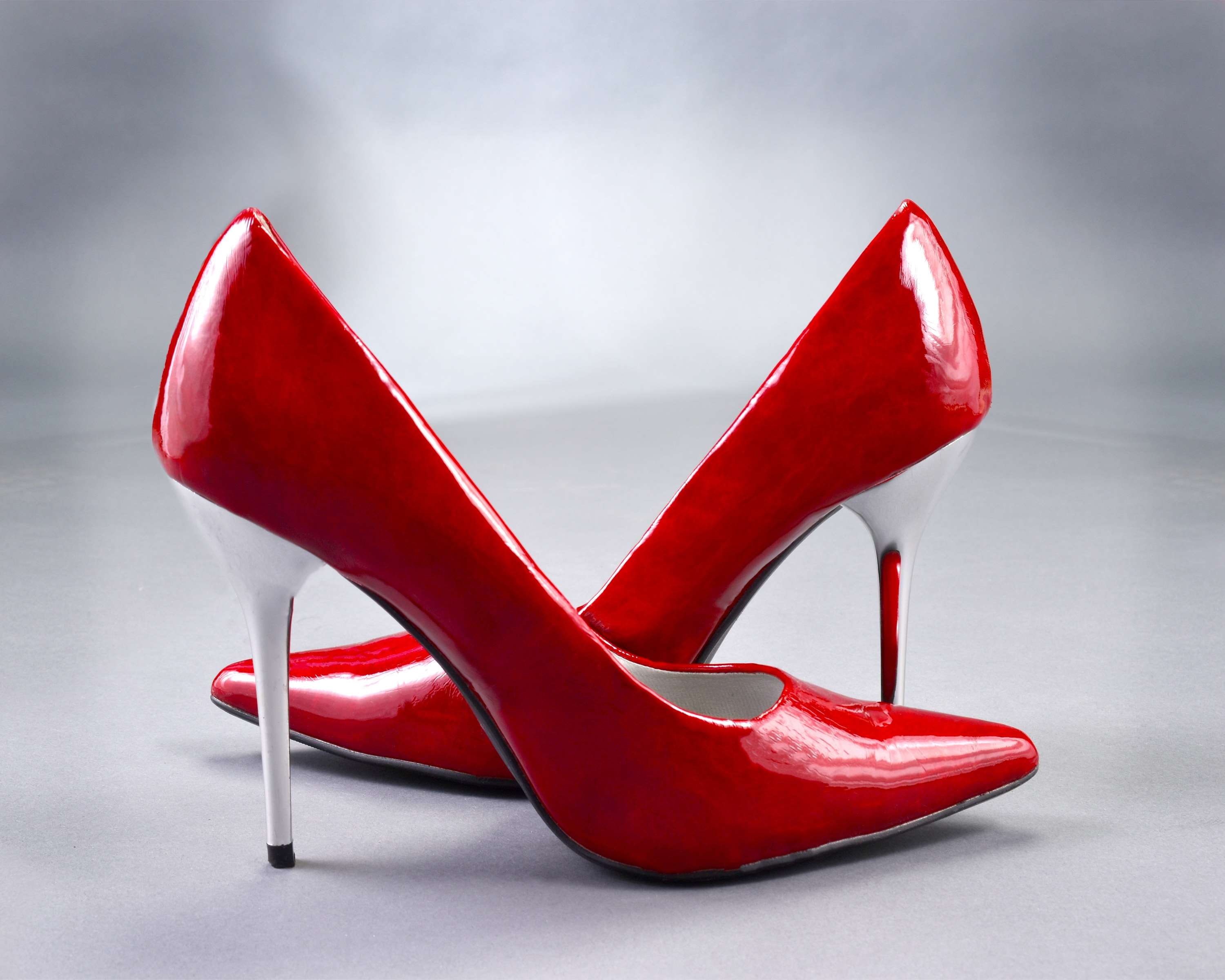 2K, studio shot, stiletto, pumps, colored background, elegance, red, ladies shoes, woman, luxury, females, footwear, gray background, dress shoe, high heels, HD Wallpaper