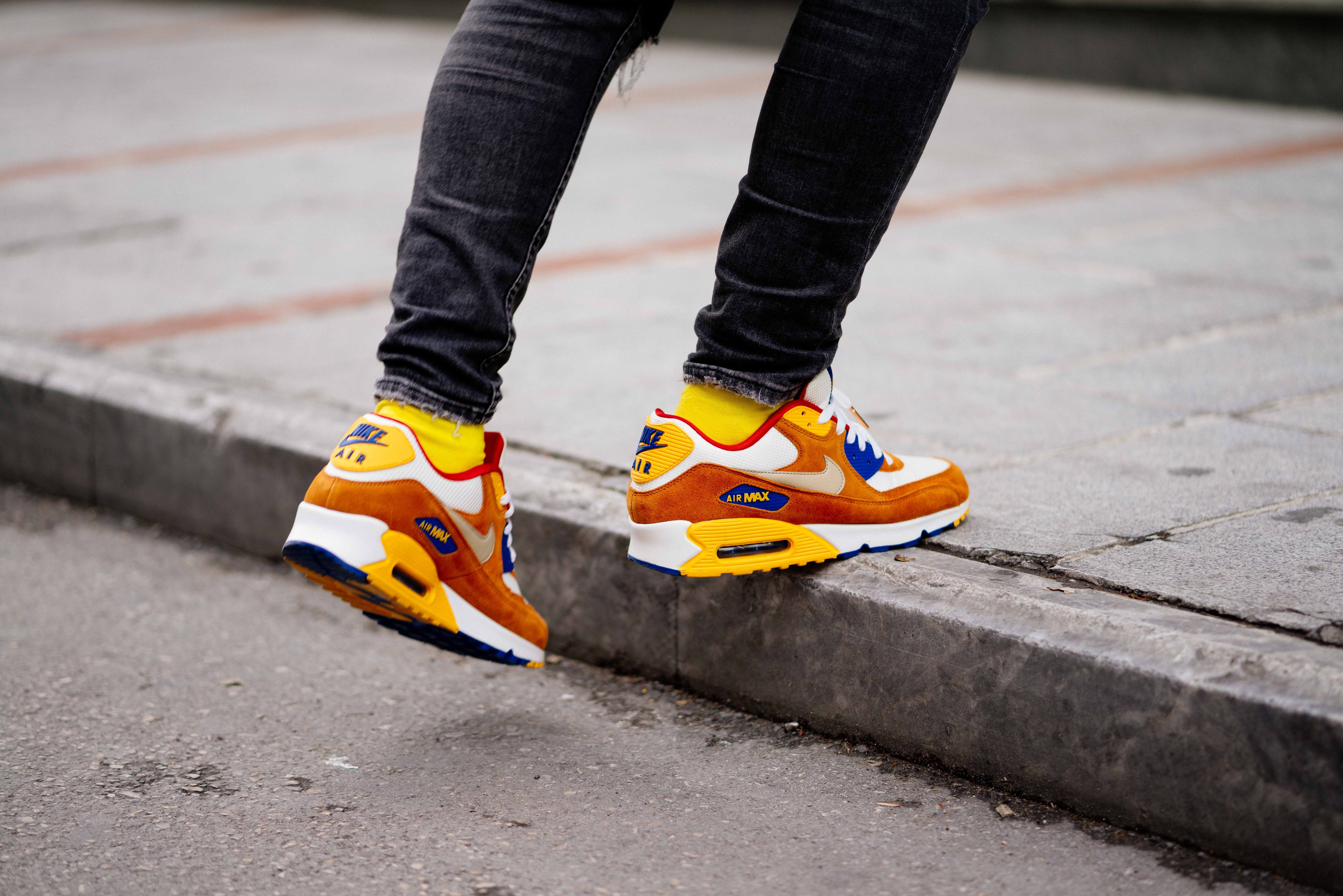 max, outdoors, leisure activity, one person, motion, white, air, day, sneakers, low, shoe, 5K, person, pair, jeans, street, human foot, low section, sport, HD Wallpaper
