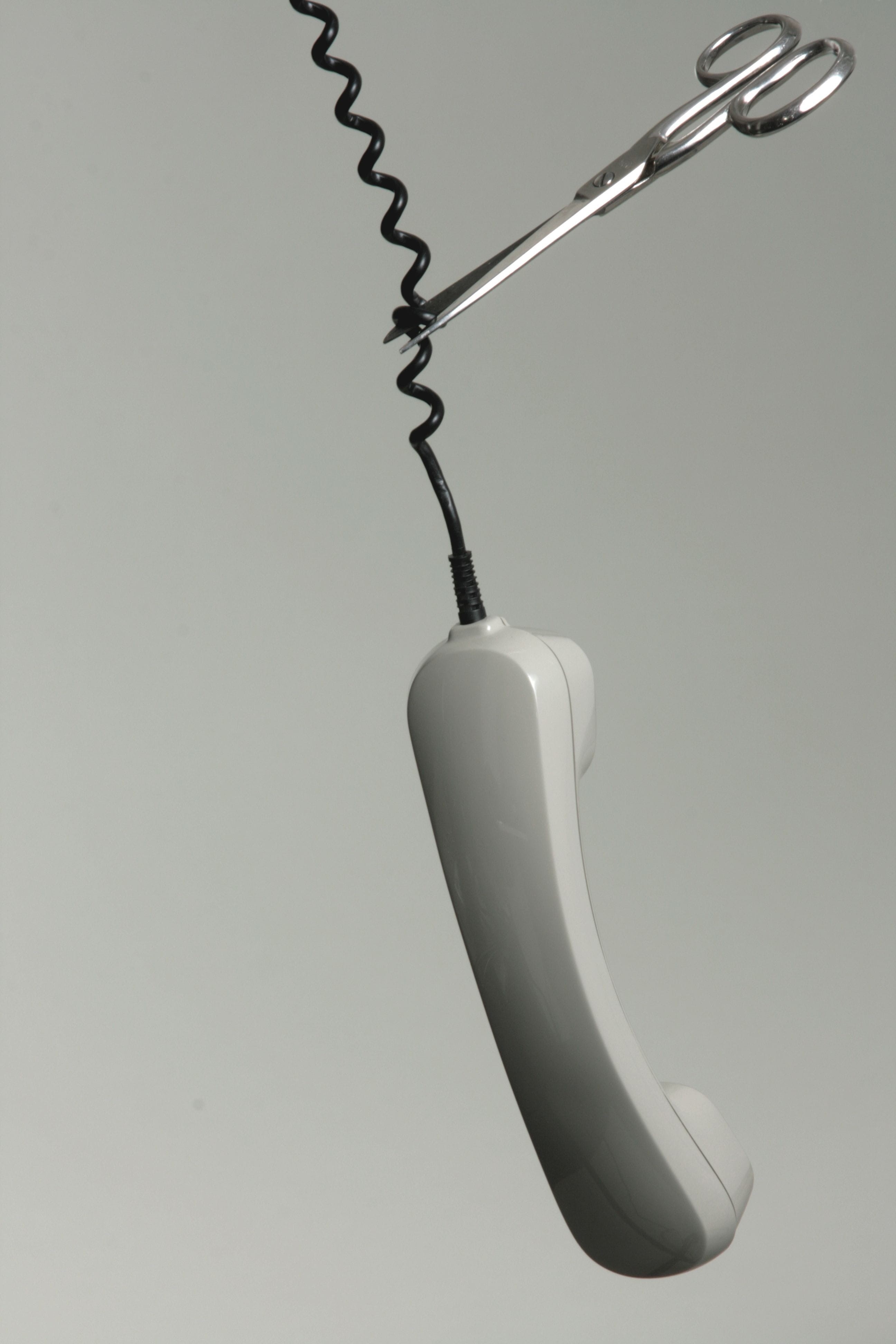 s, line disconnect, plastic, still life, chain, metal, line, electronics, scissor, cut out, close-up, studio shot, phone cord, no people, indoors, technology, Phone HD Wallpaper
