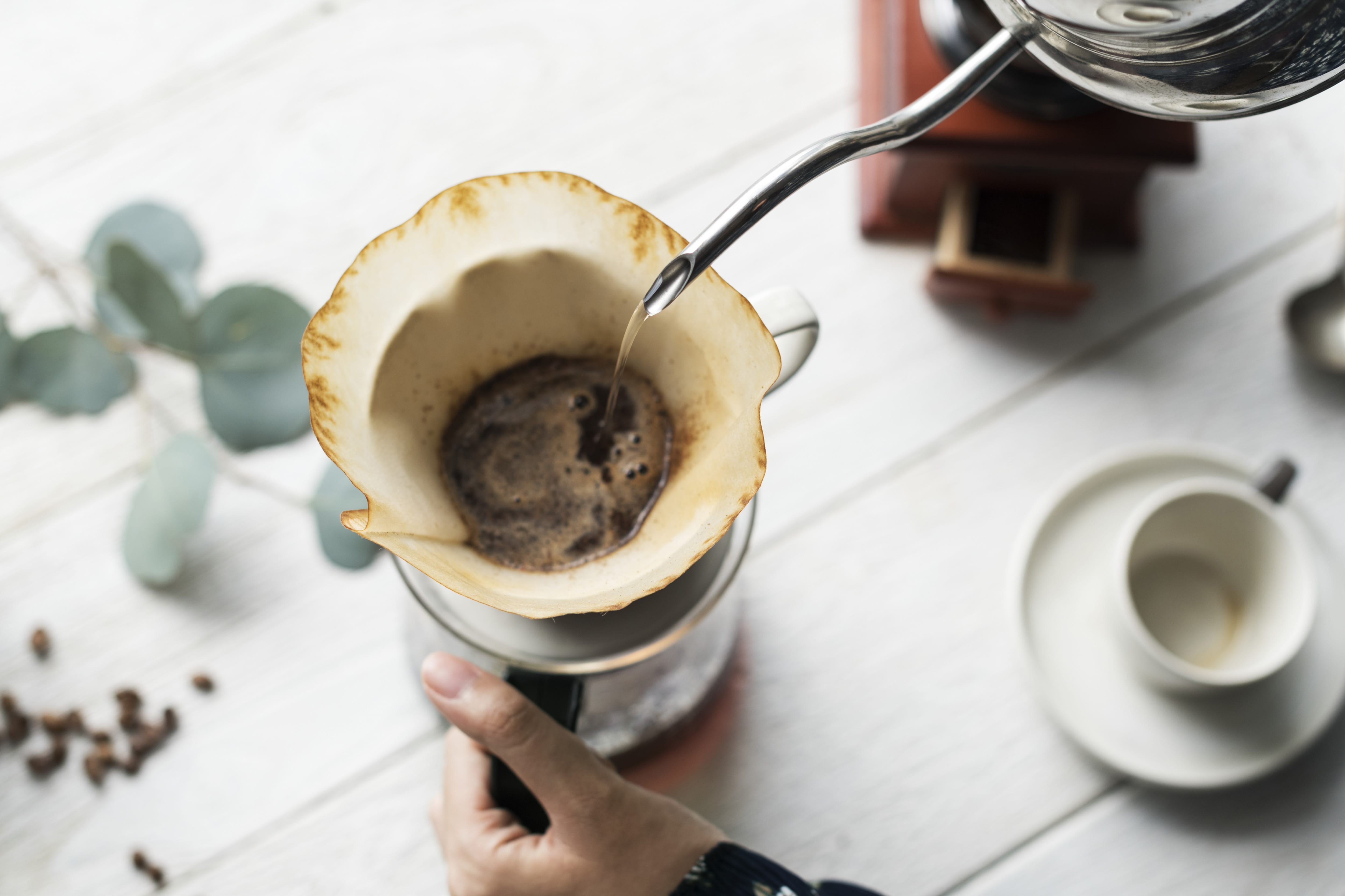 making, hot, human body part, beans, still life, sweet, grinder, person, food, classic, dairy product, tableware, lifestyles, crockery, lifestyle, drip coffee, HD Wallpaper