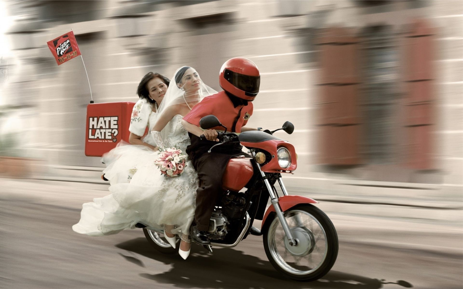 women, positive emotion, Pizza hut ad, helmet, emotion, crash helmet, two people, Motorcycle, riding, motion, adult, 1080P, blurred motion, couple - relationship, HD Wallpaper