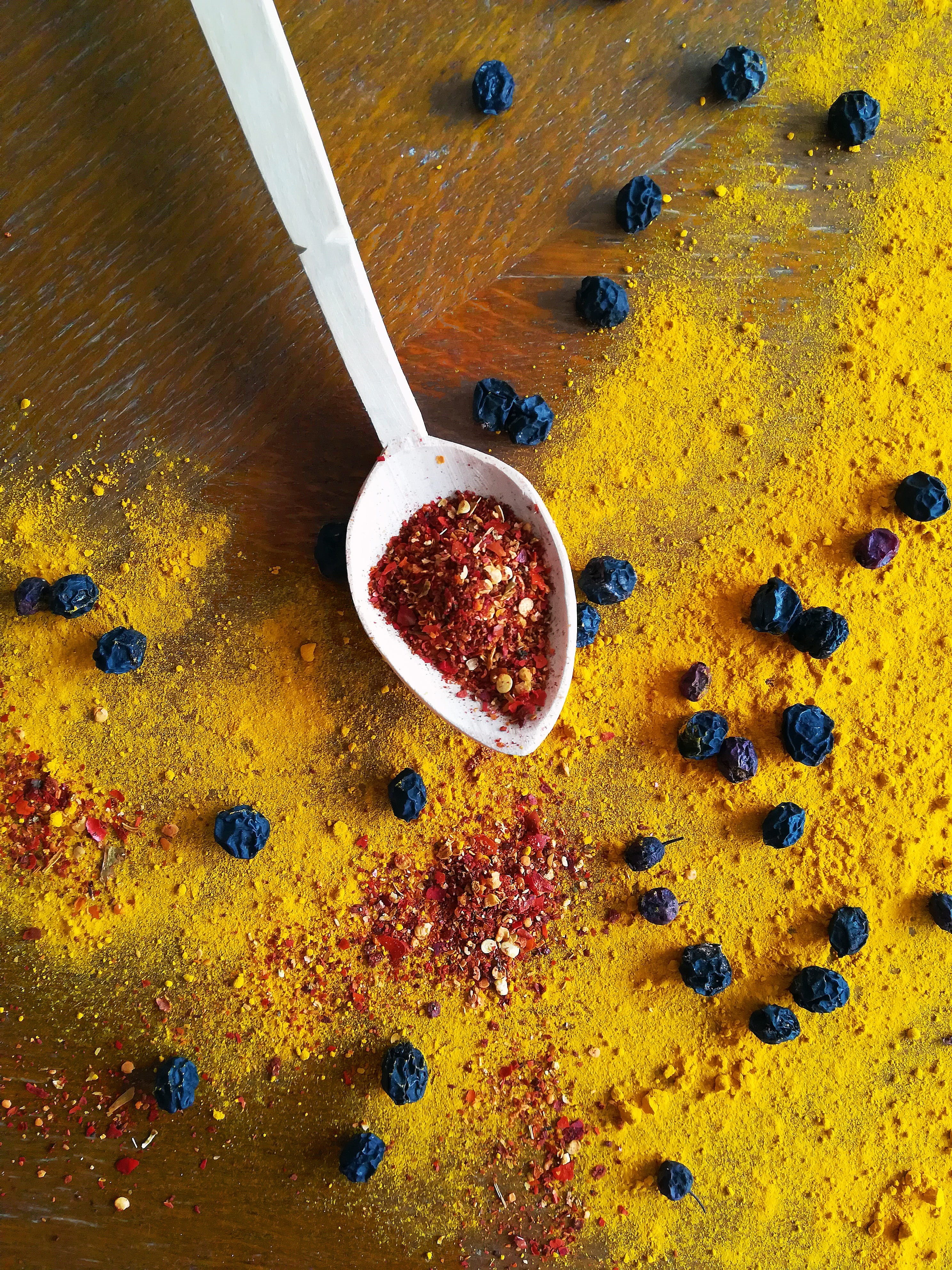 paprika, table, cuisine, fruit, seasoning, kitchen, dry, red, healthy eating, eating utensil, yellow, indoors, aroma, cayenne, close-up, spoon, healthy, Phone HD Wallpaper