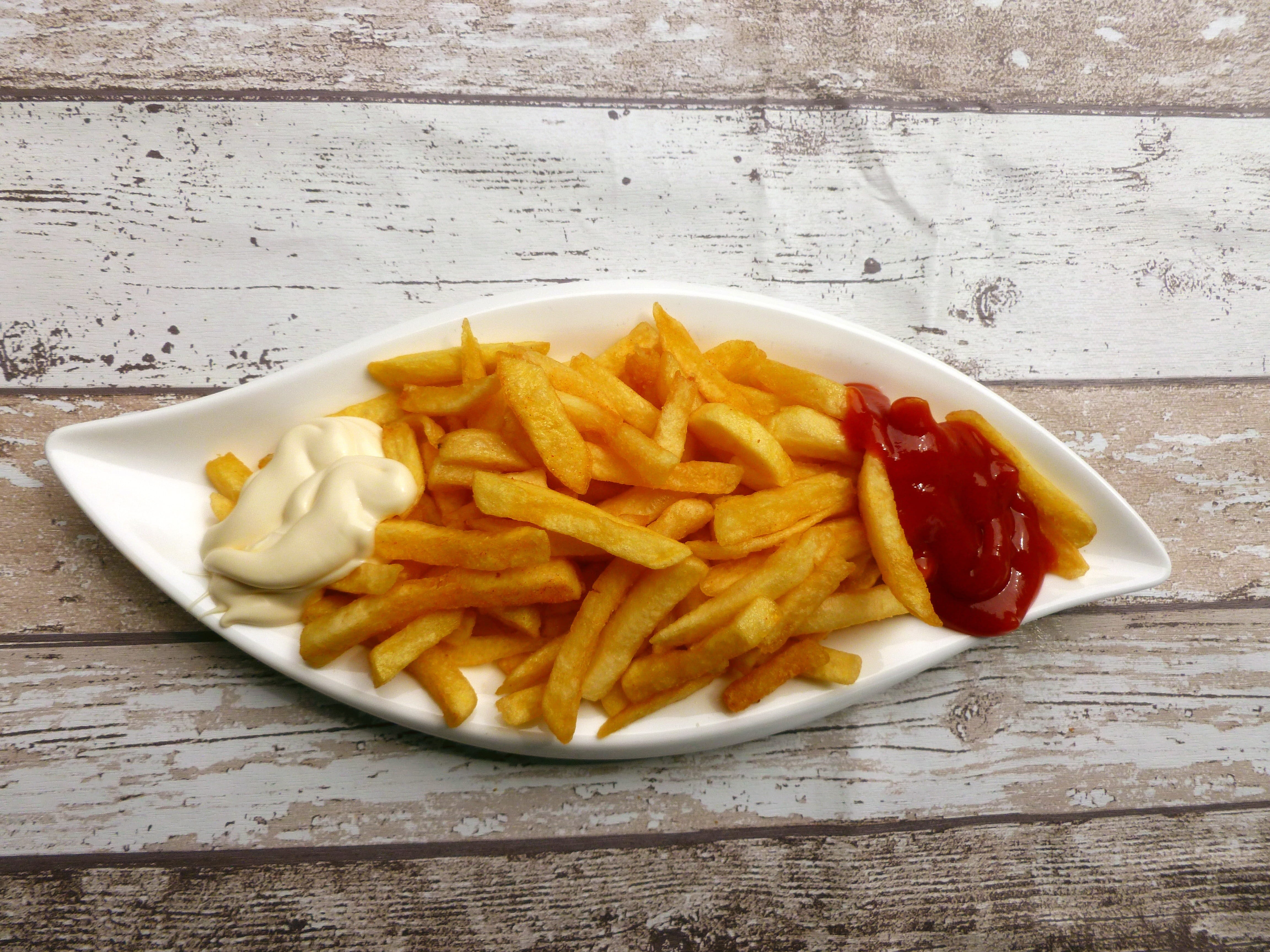 indoors, food and drink, temptation, freshness, snack, ketchup, dip, french, ready-to-eat, prepared potato, fries, no people, delicious, ceramic, edible, HD Wallpaper