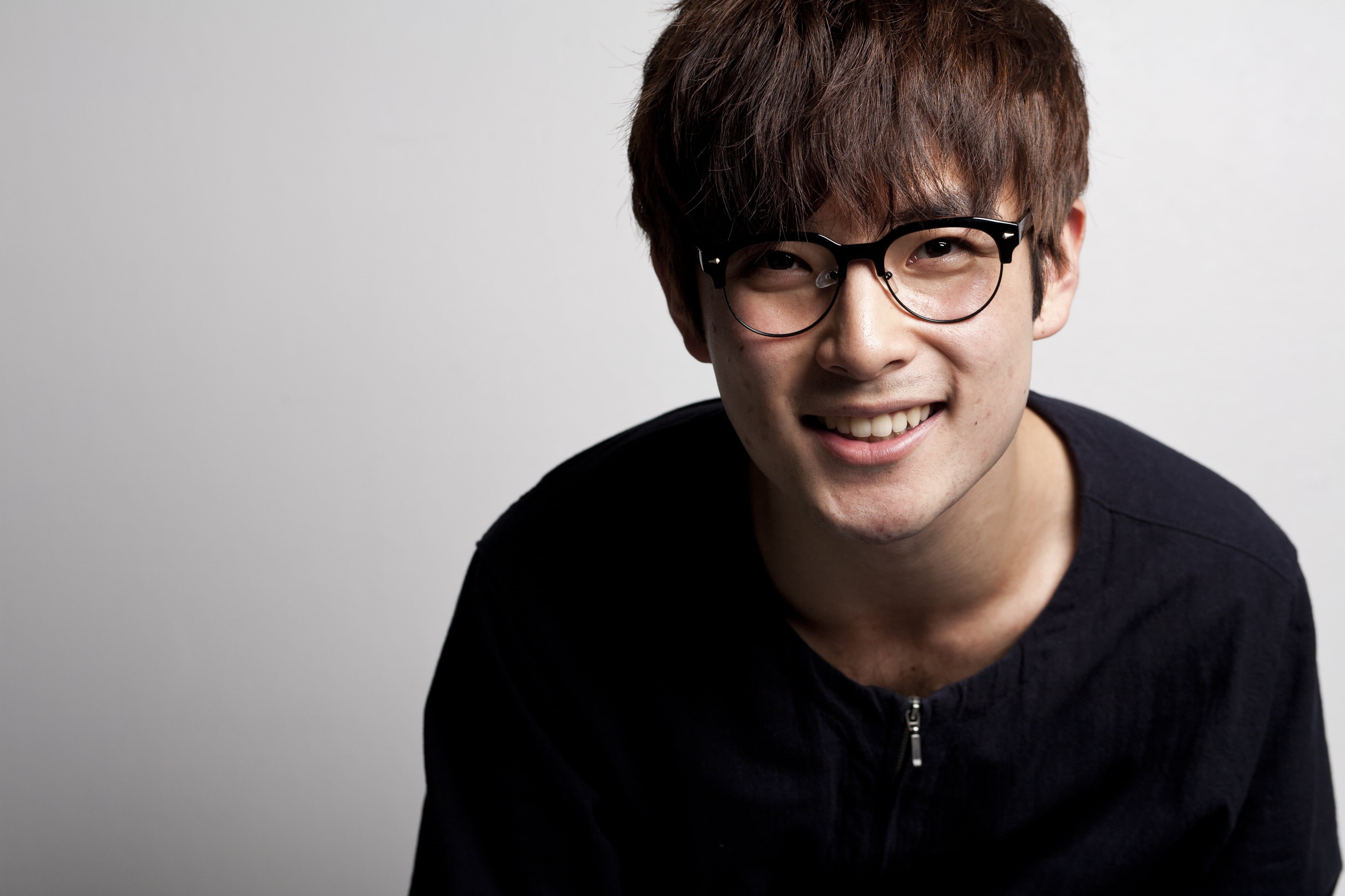 men, teenager, white background, near, indoors, looking At Camera, smiling, cheerful, confidence, wall, glasses, copy space, toothy smile, young men, happiness, HD Wallpaper