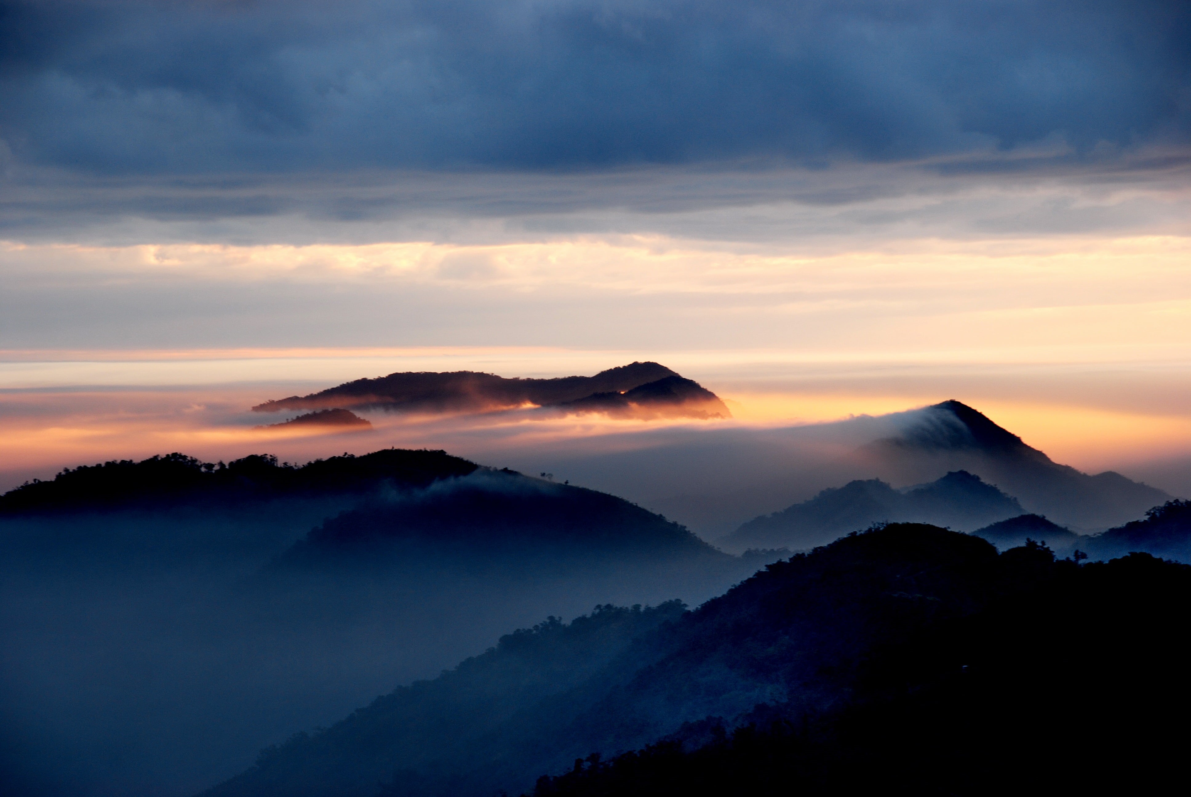 mountains, mountain Peak, 4K, view, landscape, sunrise - Dawn, nikon  d80, dusk, flower, scenics, Photographer, mountain, love, pic, Perfect, fog, sky, HD Wallpaper