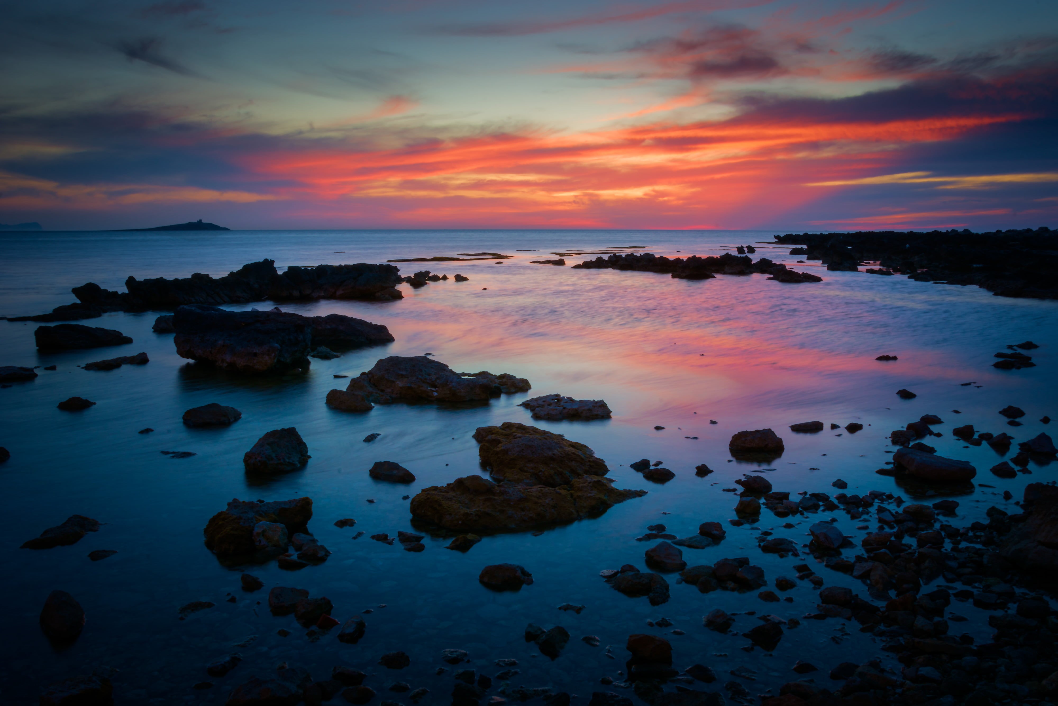 nature, beach, shore, 4K, seascape, dusk, sea, sunrise  sunset, Keep calm, scenics, outdoors, sky, landscape, reflection, rocky, rocky shore, Isola delle Femmine, HD Wallpaper