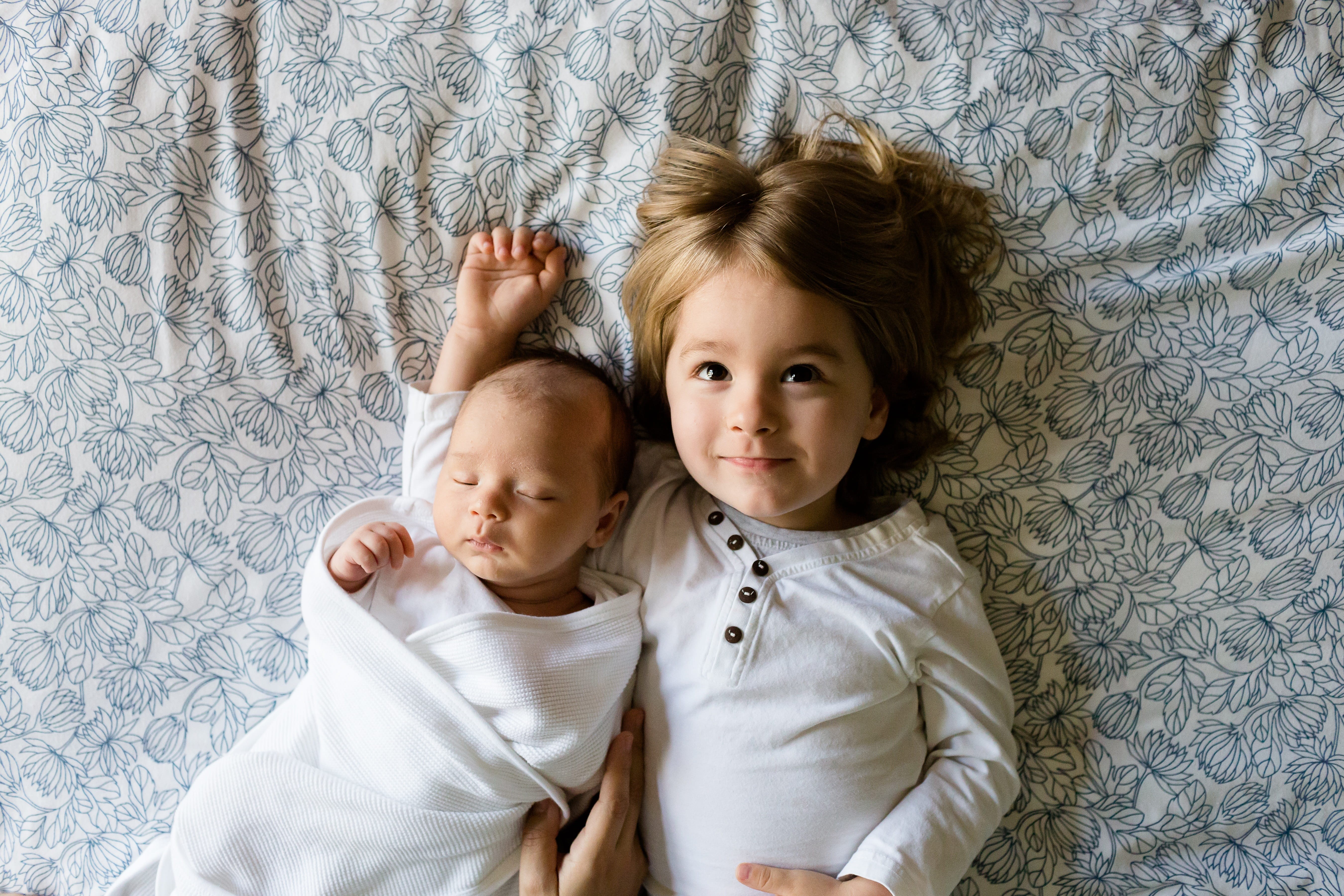 kids, people, pattern, textile, person, childhood, babyhood, care, indoors, two, baby, floral, infant, real people, young, togetherness, boys, casual clothing, HD Wallpaper