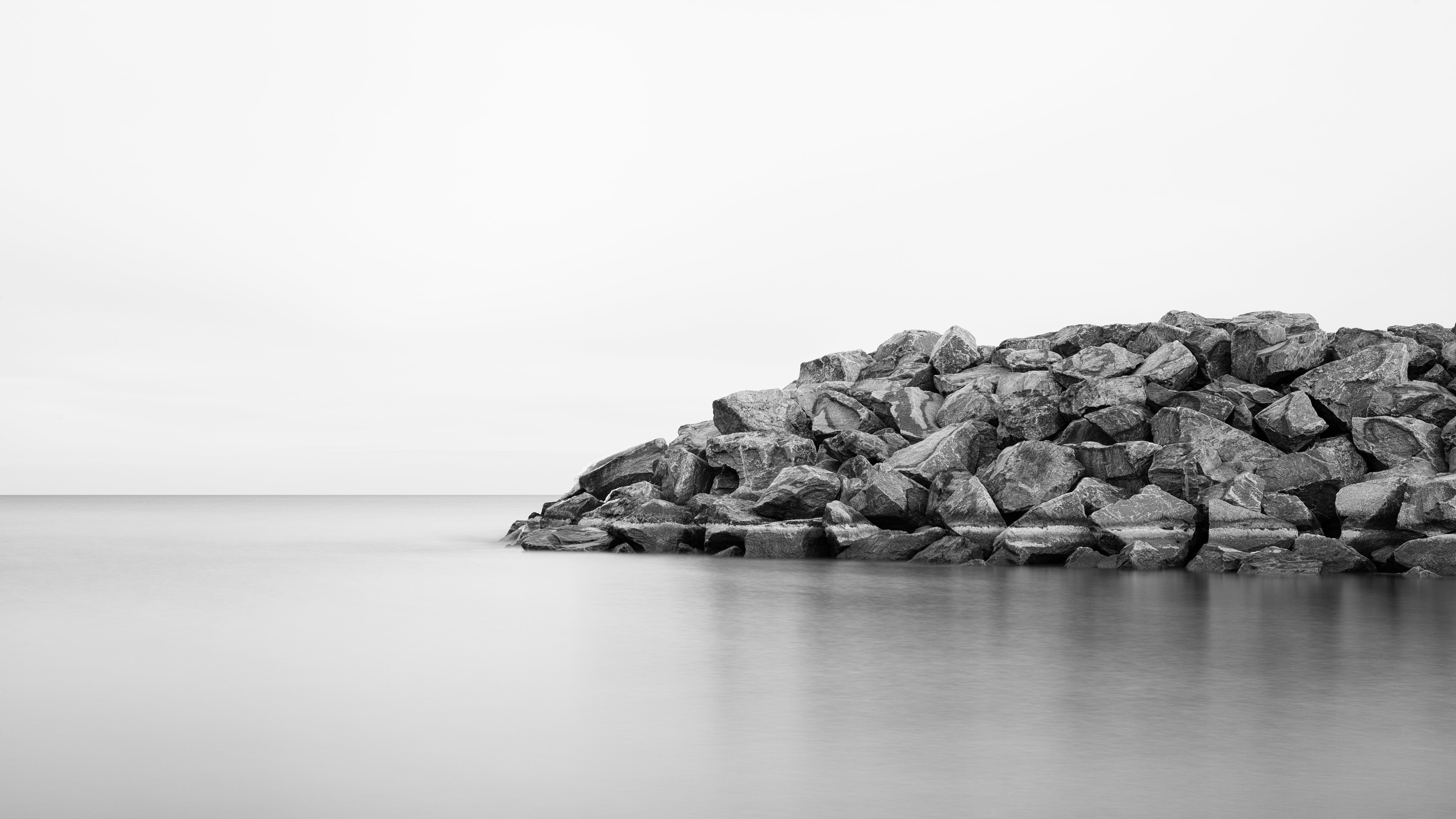 Canon EOS 5D Mark III, grayscale, grey, 1000x, ND, Blocked, Wisconsin, nature, sea, Lake Michigan, 5K, rock - Object, calm, Black and White, body, body of water, HD Wallpaper