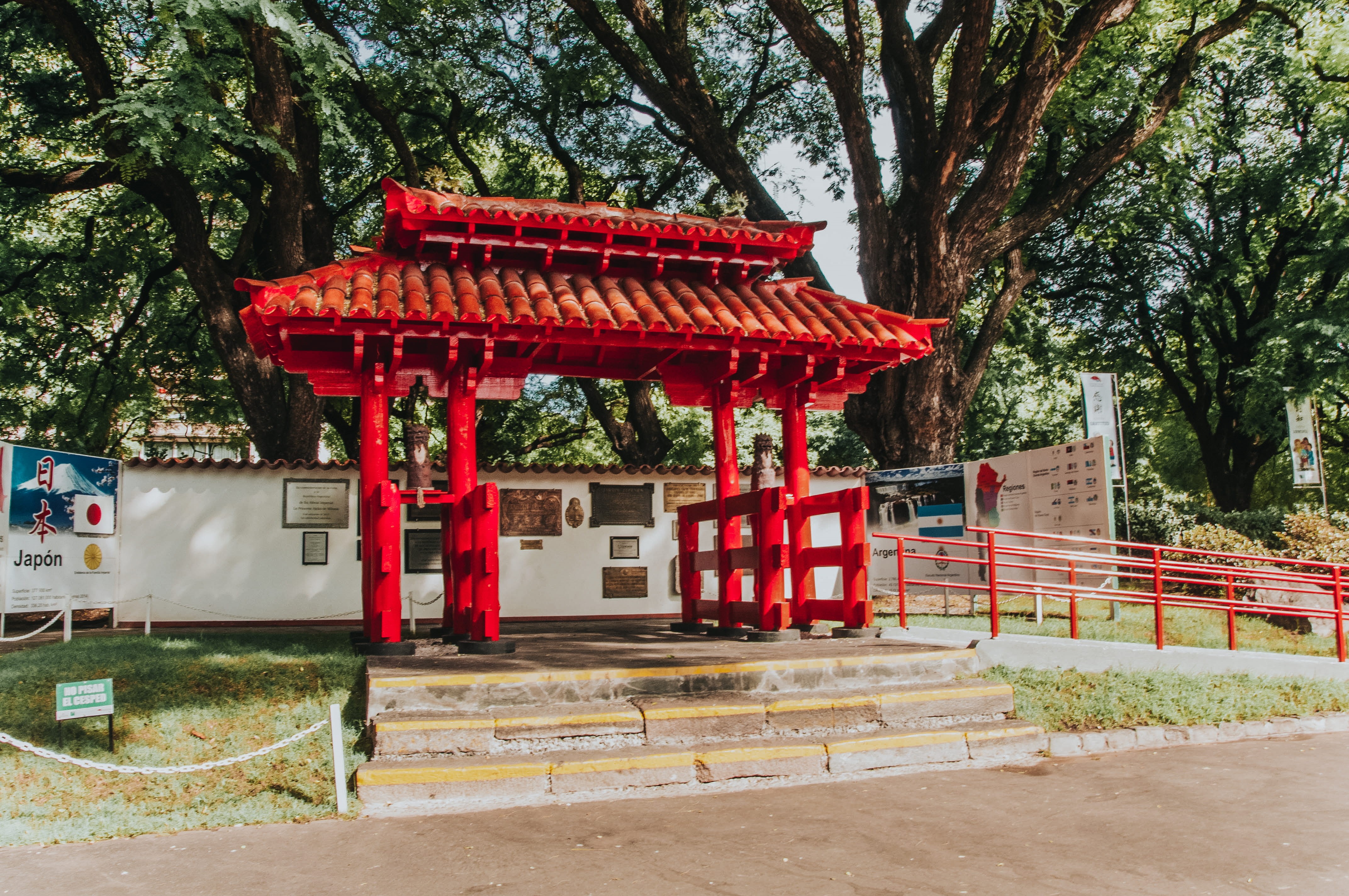 nature, building, built structure, plant, park, gate, outdoors, park - man made space, shrine, place of worship, japão, red, spirituality, architecture, HD Wallpaper