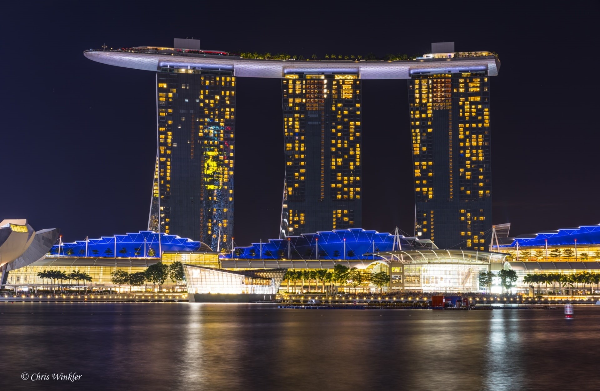 travel destinations, illuminated, building exterior, photographed, office, office building exterior, carlzeiss, bay, modern, reflection, sonnar5518, built structure, HD Wallpaper