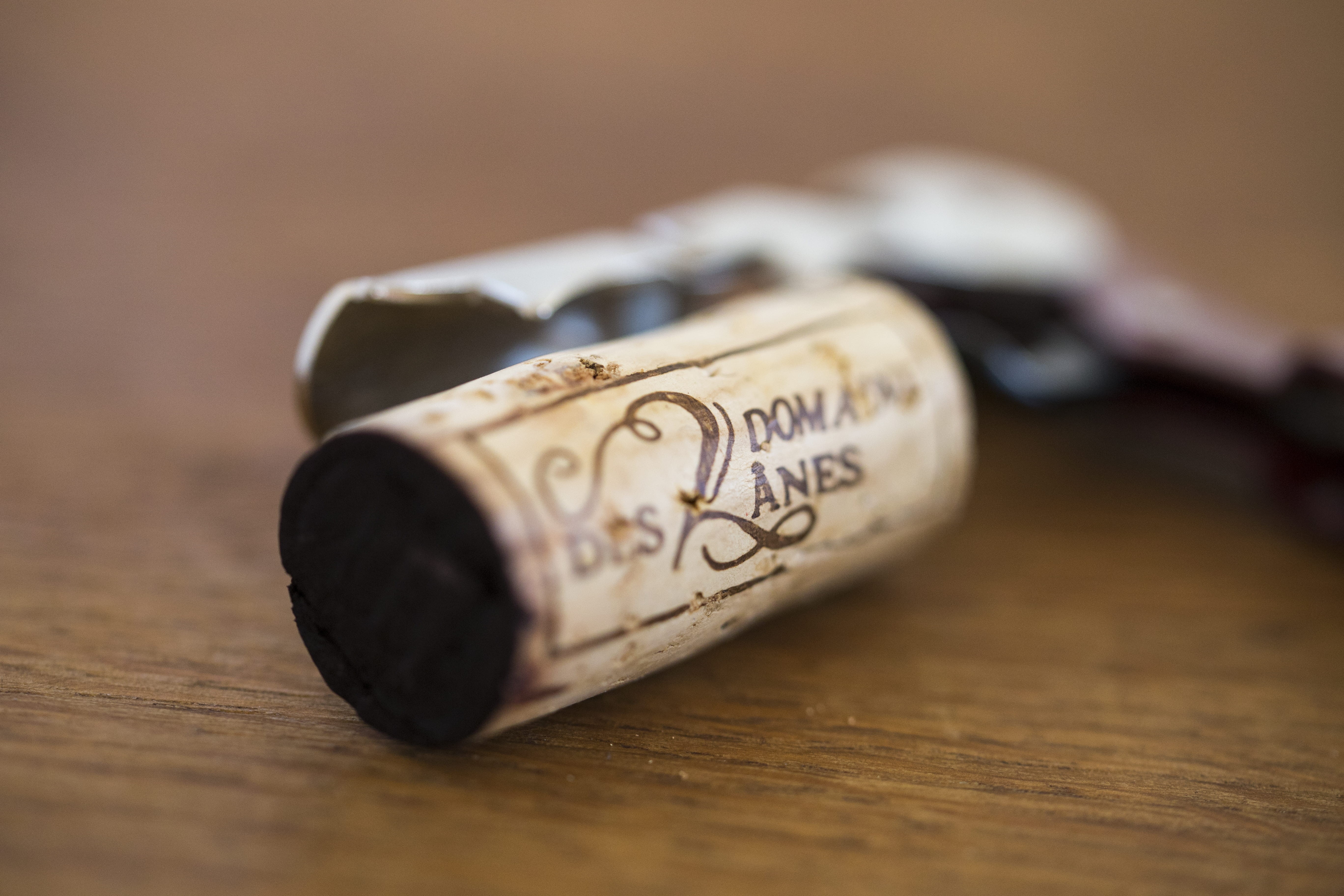 refreshment, indoors, ink bottle, food and drink, no people, alcohol, wine bottle, close-up, scroll, calligraphy, single object, studio shot, wine, handwriting, HD Wallpaper