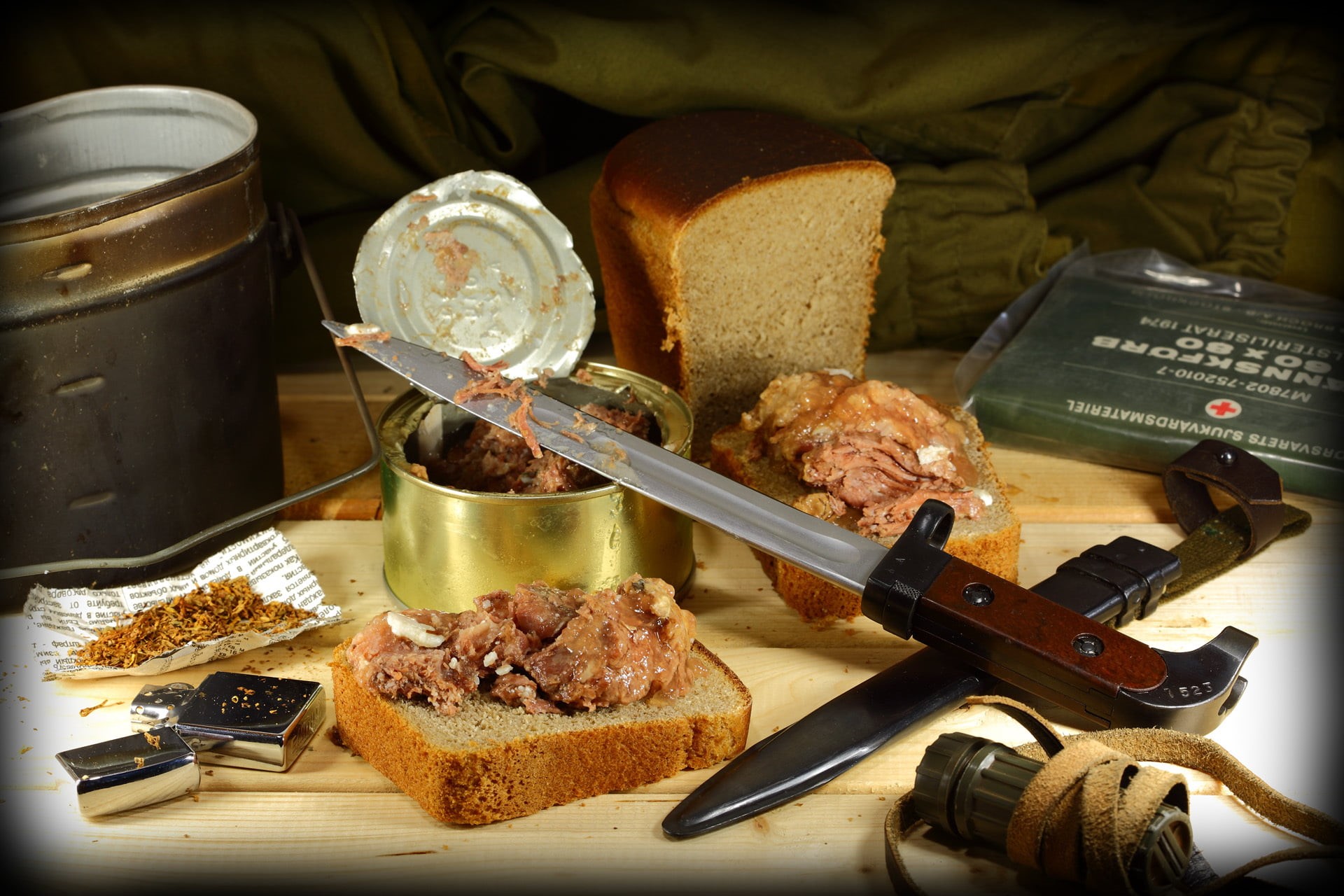 stew, close-up, no people, bread, eating utensil, sheath, indoors, food and drink, knife, still life, loaf, freshness, meal, meat, healthy eating, 1080P, HD Wallpaper