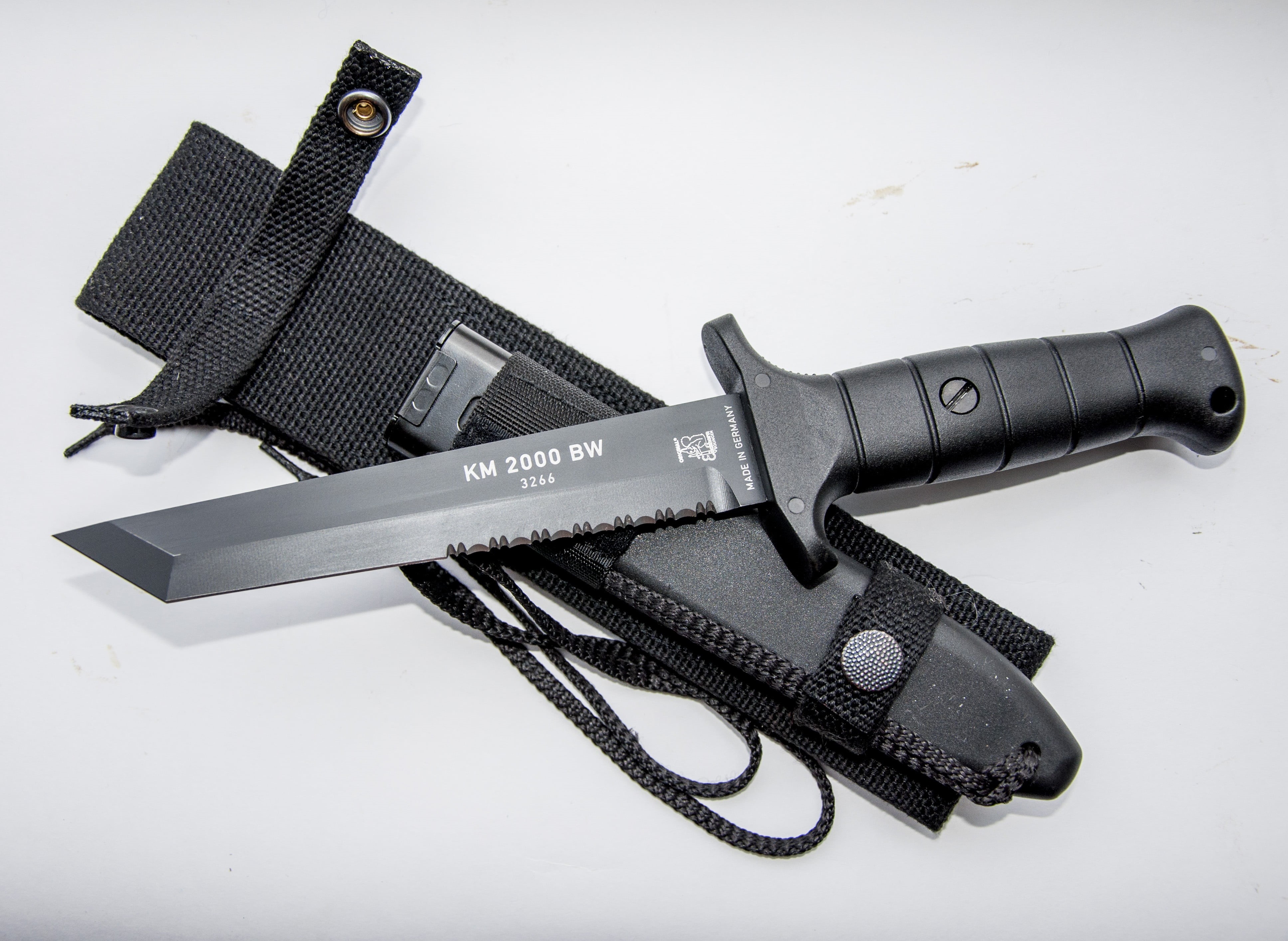 KM2000, German combat knife of the Bundeswehr, sheath, 4K, Combat knife, HD Wallpaper