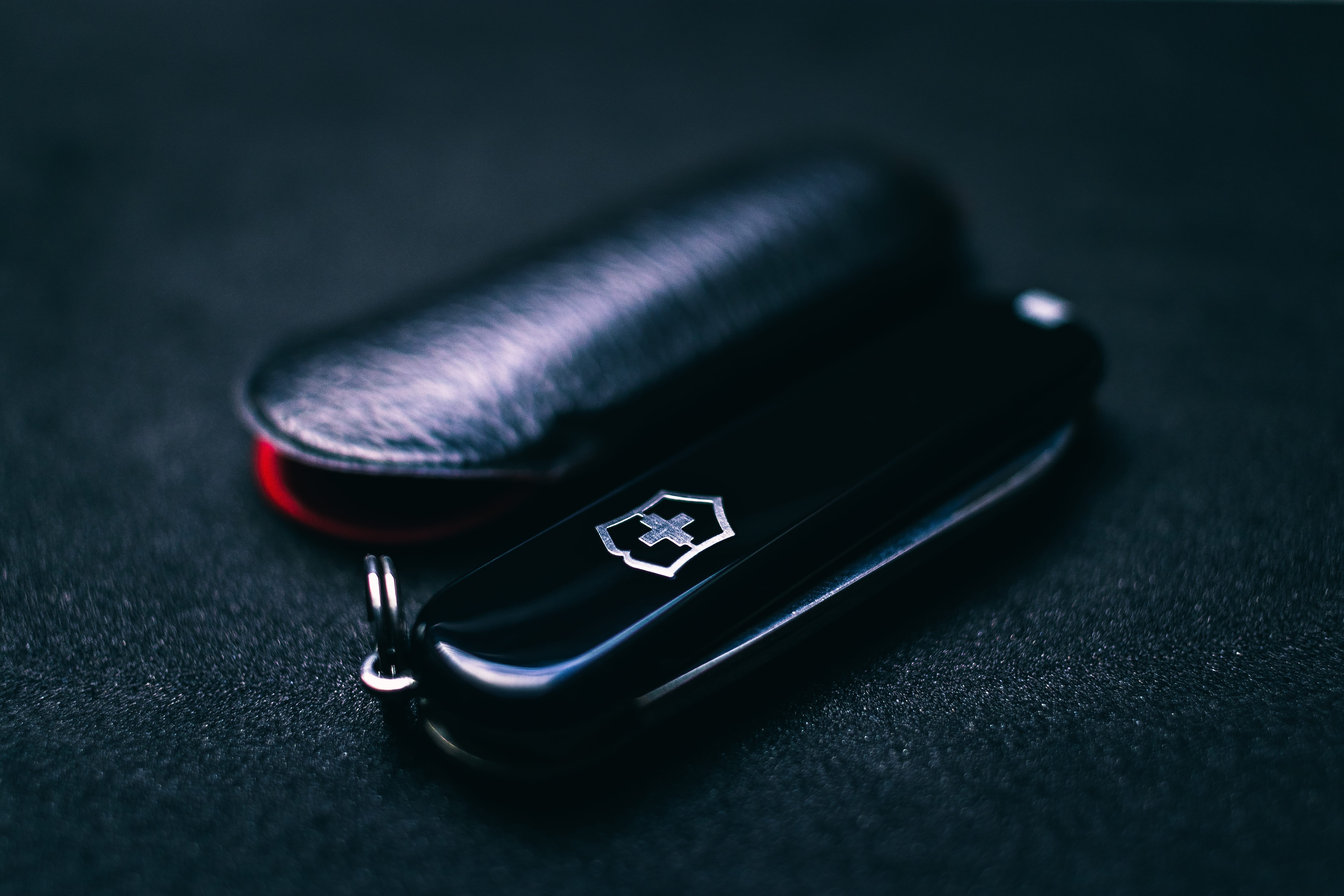 auckland, car, black color, equipment, technology, blue, selective focus, close-up, tool, new zealand, multi, still life, sheath, 5K, single object, table, HD Wallpaper