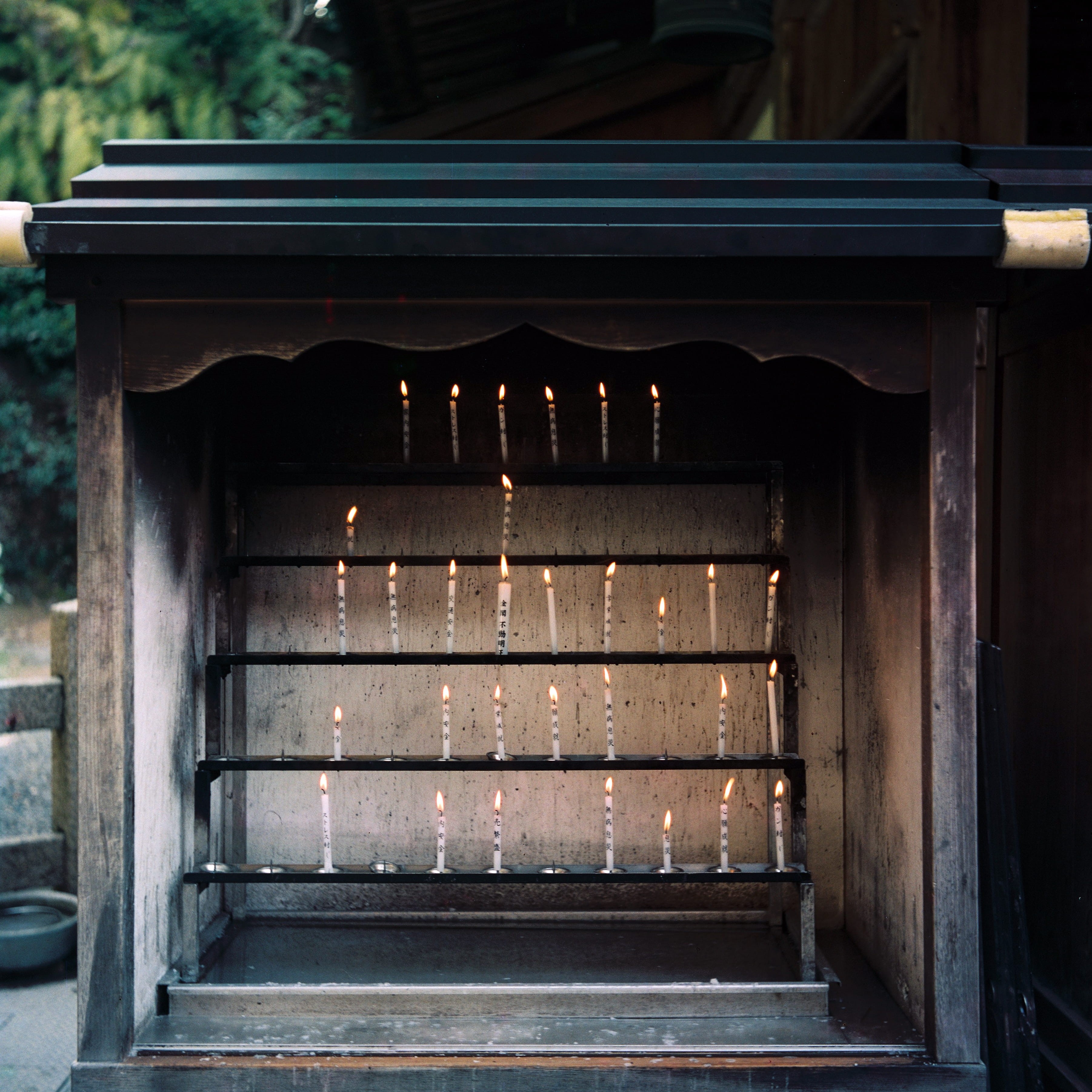 door, nature, oven, screen, fushimi inari taisha, window, old, no people, built structure, empty, appliance, home decor, furniture, kyoto, electronics, Phone HD Wallpaper