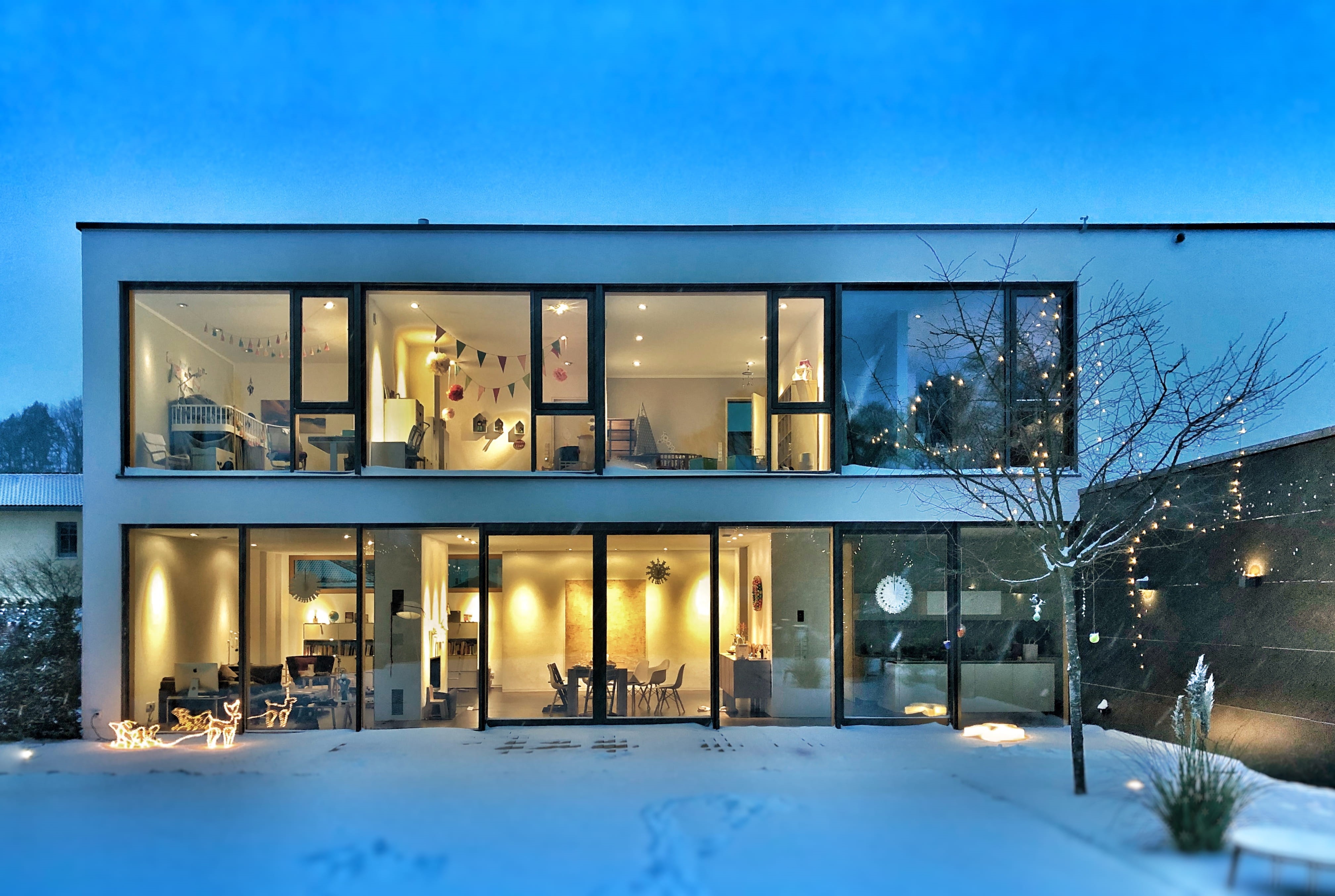 garden, covered, no people, winter, glass - material, snow, blue, open, reflection, modern, warm, house, gas station, 4K, ground, table, across, nature, HD Wallpaper