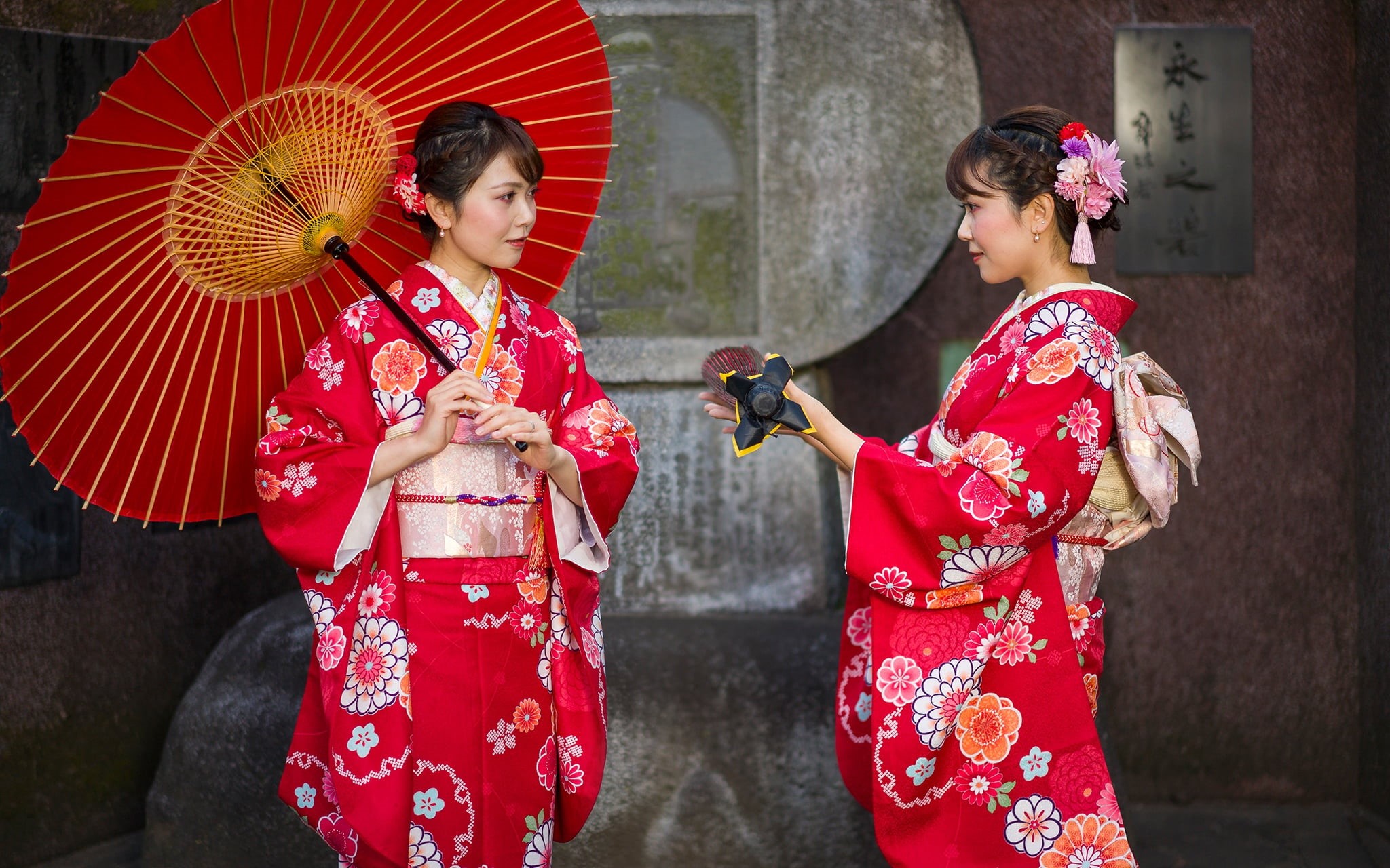 outfits, Japanese women, Asian girls, style, two, brown-haired women, umbrella, in red, 1080P, kimono, girls, HD Wallpaper