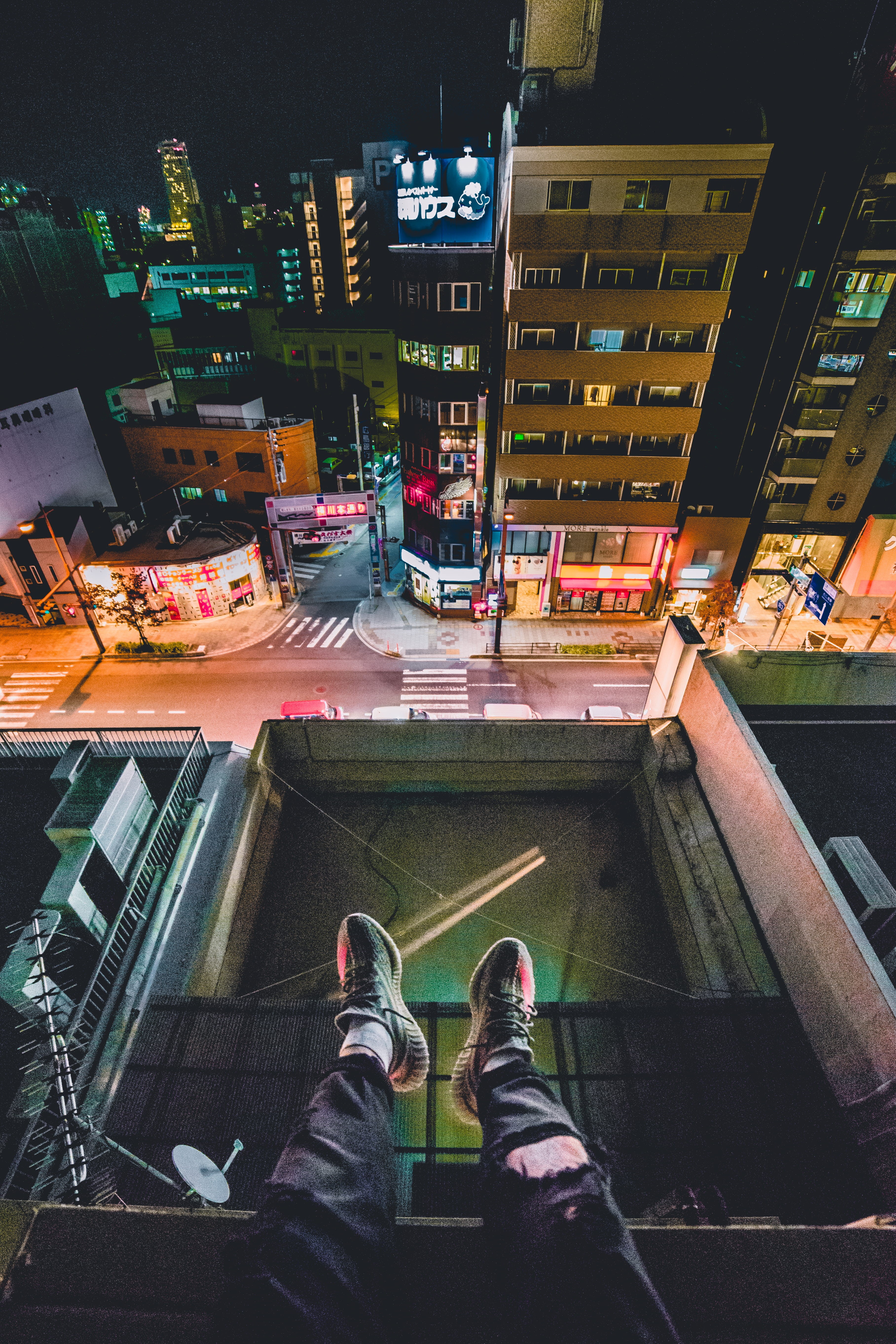 shoes, city, urban, people, high angle view, building exterior, transportation, building, illuminated, human body part, japan, cityscape, body part, hiroshima, Phone HD Wallpaper