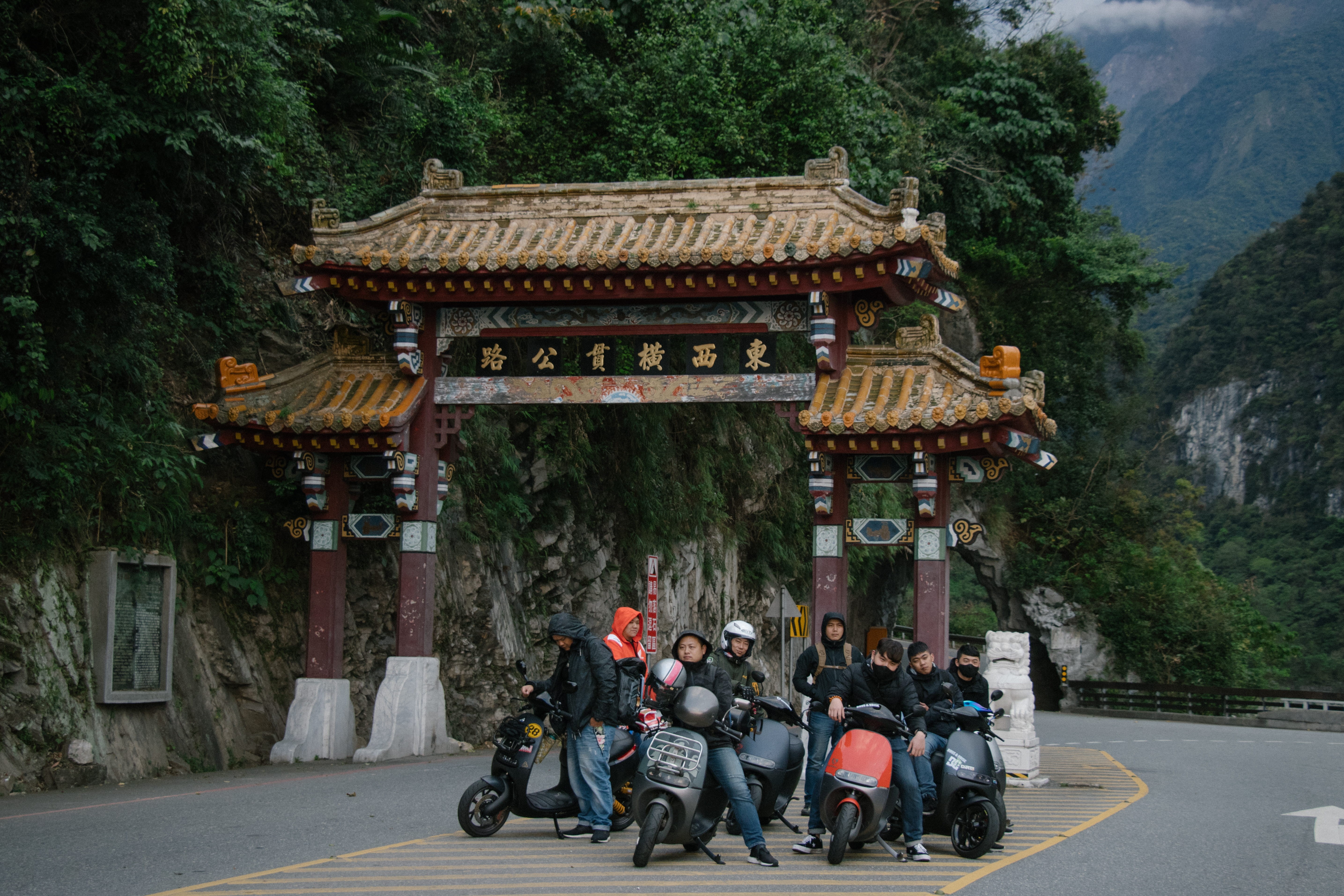 clothing, real people, building exterior, adult, vespa, large group of people, porch, machine, men, place of worship, architecture, person, helmet, parking, HD Wallpaper