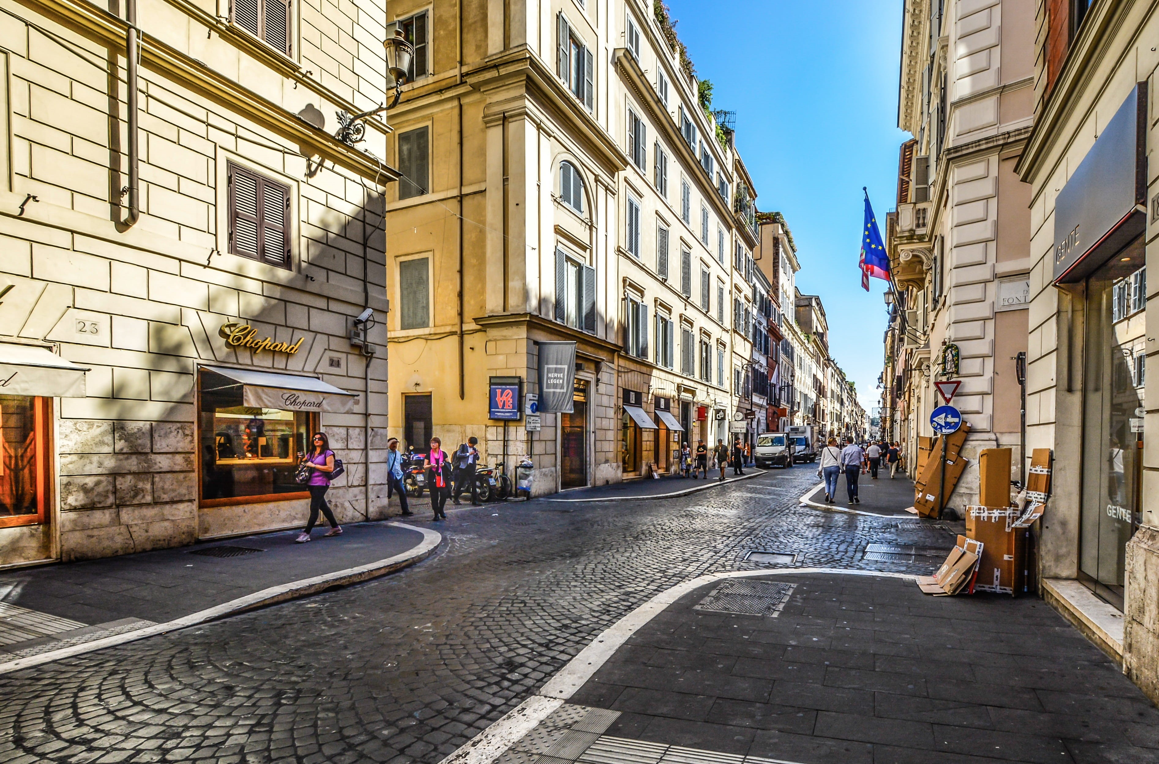 incidental people, shop, transportation, building exterior, long, built structure, morning, footpath, summer, Walk, day, city street, residential district, HD Wallpaper