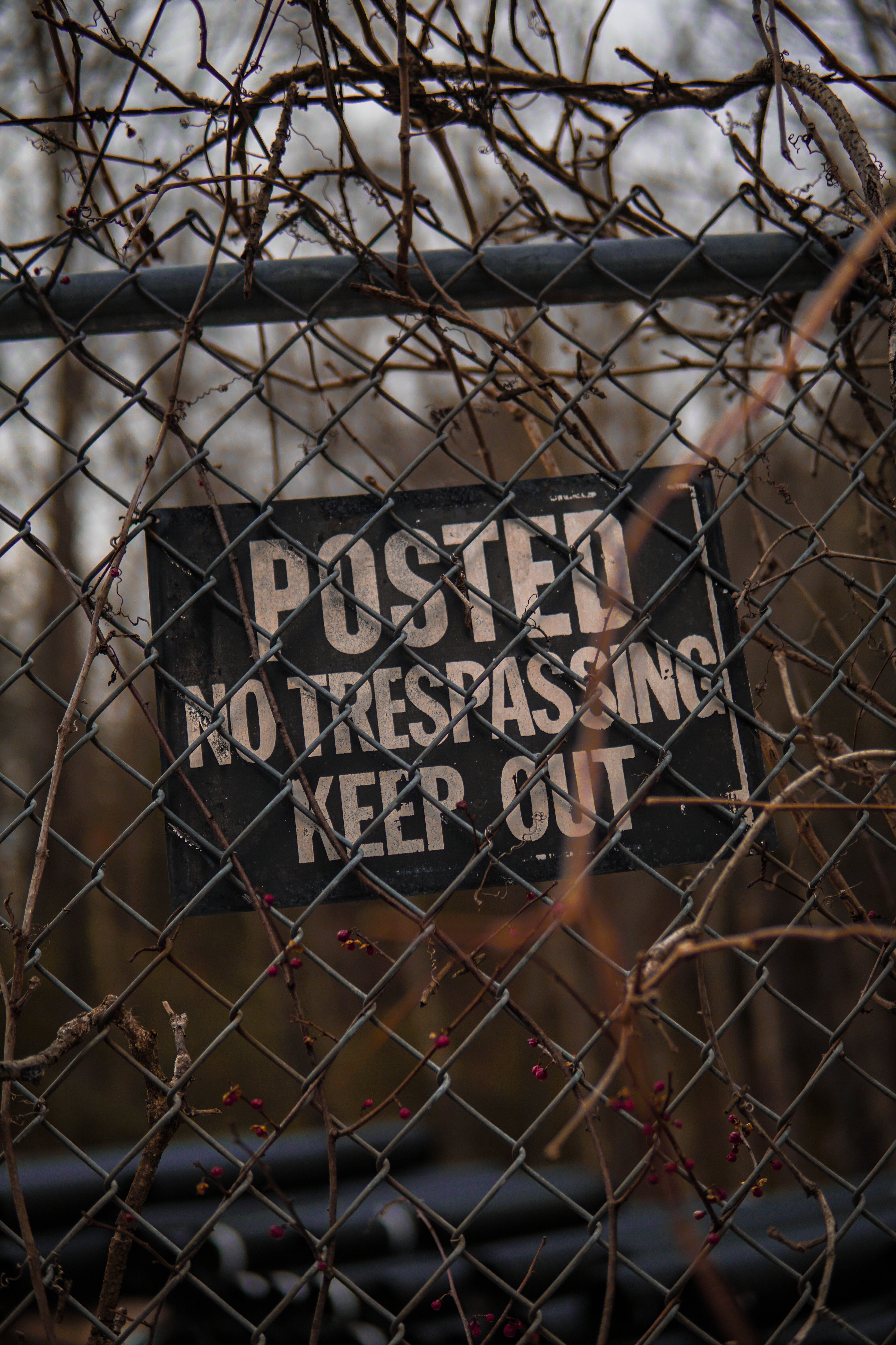 demolition, keep, wire, 5K, wood, boundary, chainlink fence, signage, rust, forbidden, posted, text, pattern, plywood, barrier, barricade, label, gate, Phone HD Wallpaper