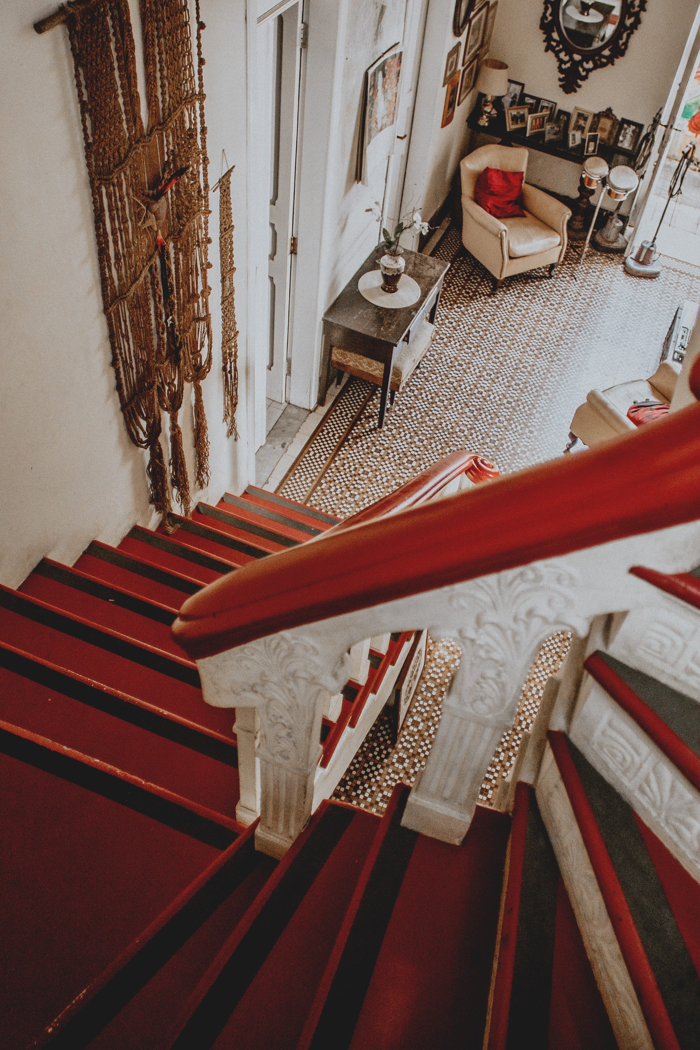vitoria, abstract, building, pattern, red, carpet - decor, wood - material, textile, staircase, hostel guanaaní, living room, creativity, handrail, hall, Phone HD Wallpaper