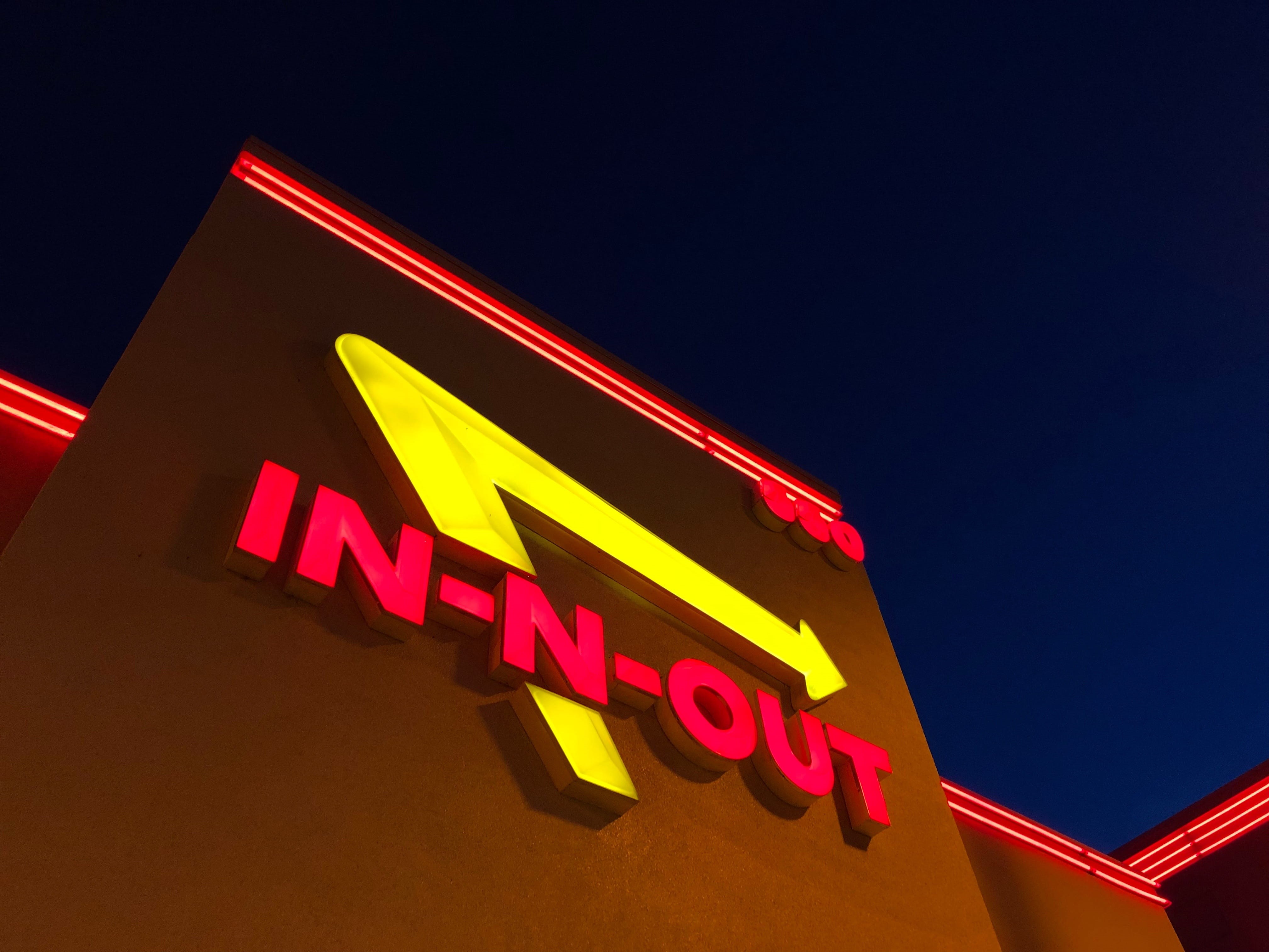 nightlife, signage, commercial sign, restaurant, illuminated, city, low angle view, arts culture and entertainment, business, direction, san jose, angle, HD Wallpaper
