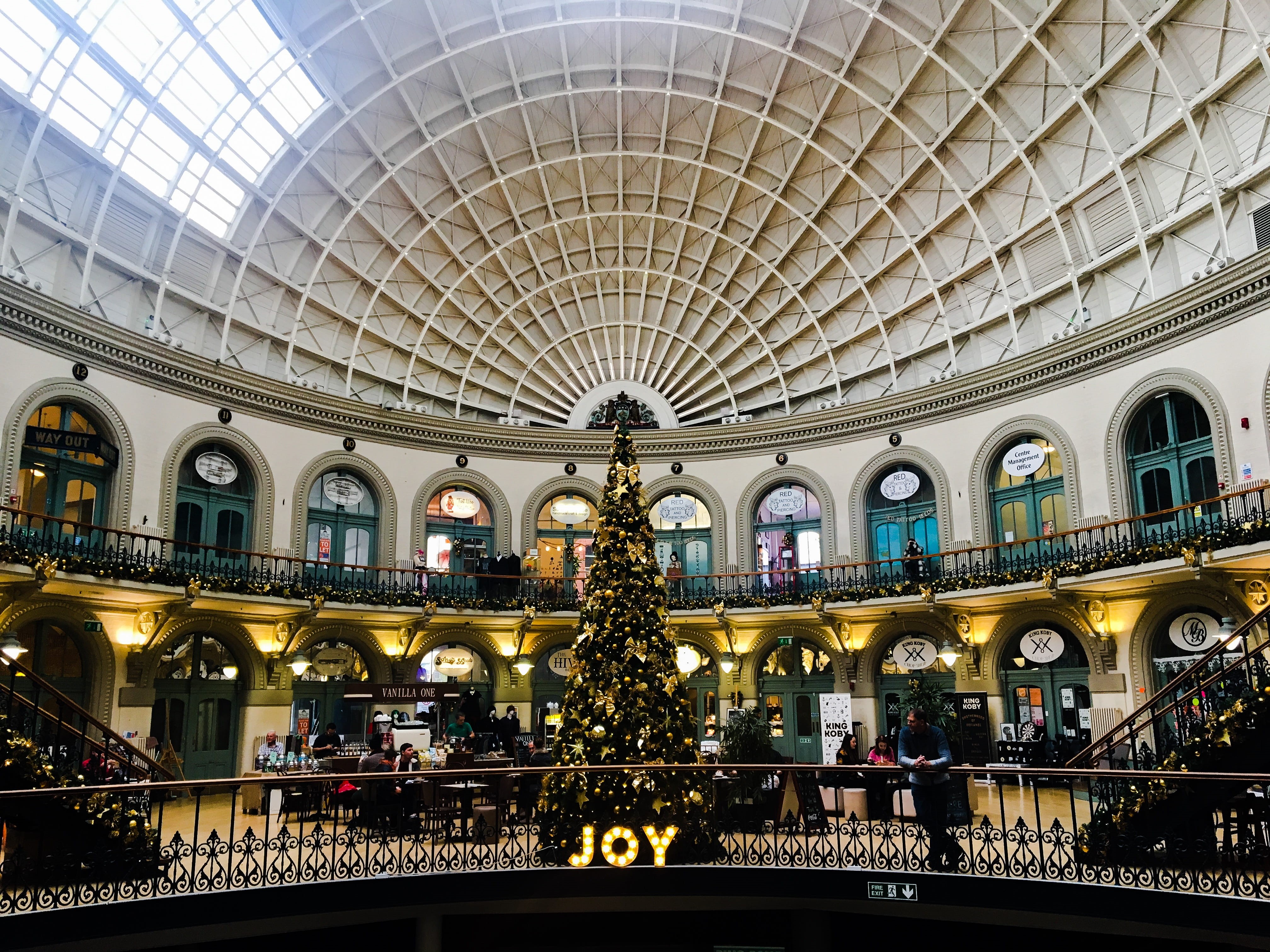 banister, city, incidental people, architecture, crowd, england, christmas, shopping mall, illuminated, travel, large group of people, ornament, indoors, HD Wallpaper