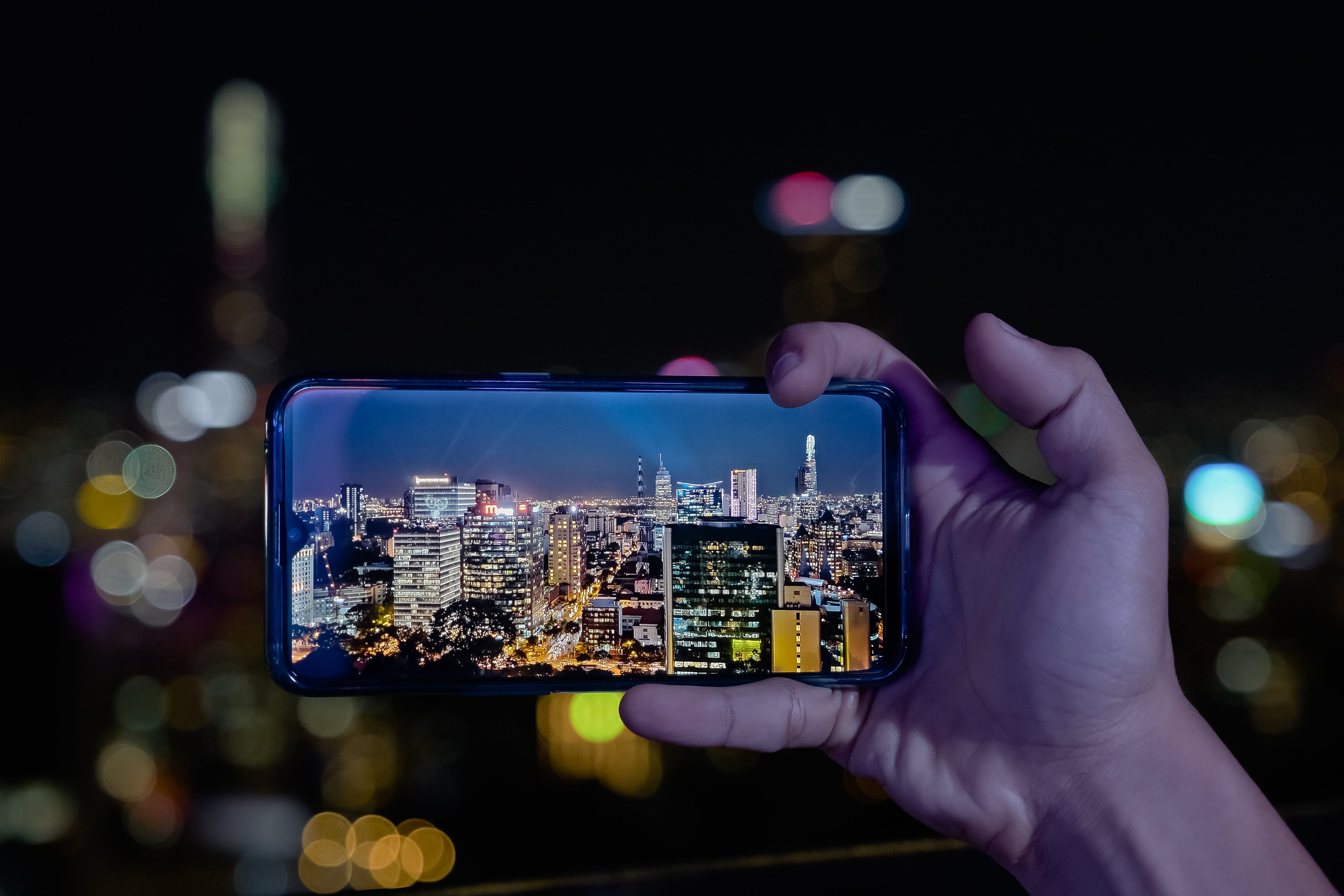leisure activity, text, building exterior, cell phone, portable information device, person, human, smart phone, buildings, outdoors, hand, screen, oppo r17, HD Wallpaper
