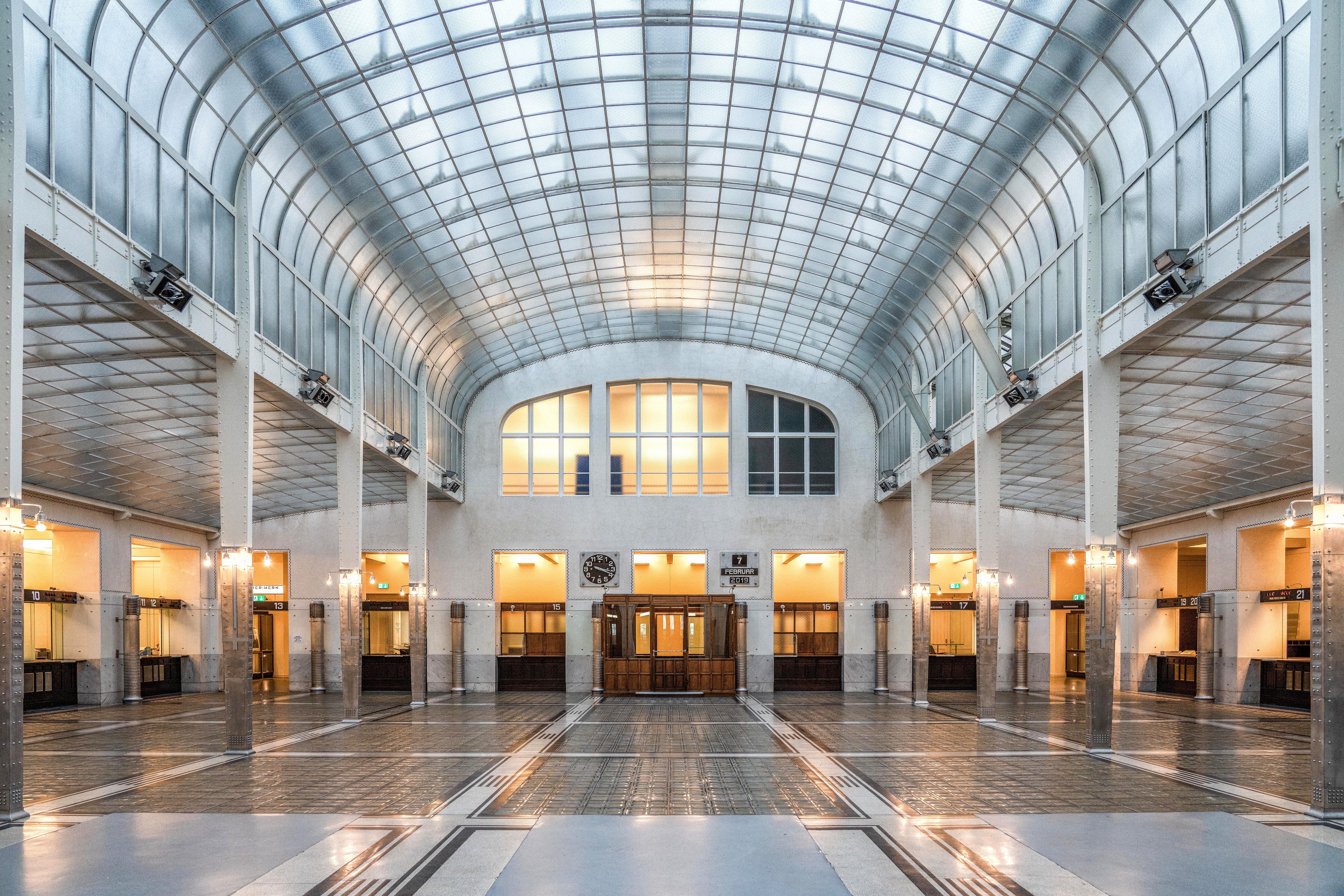 ceiling, built structure, business, arcade, electric lamp, glass - material, lobby, convention center, entrance hall, arch, hall, government, corridor, HD Wallpaper