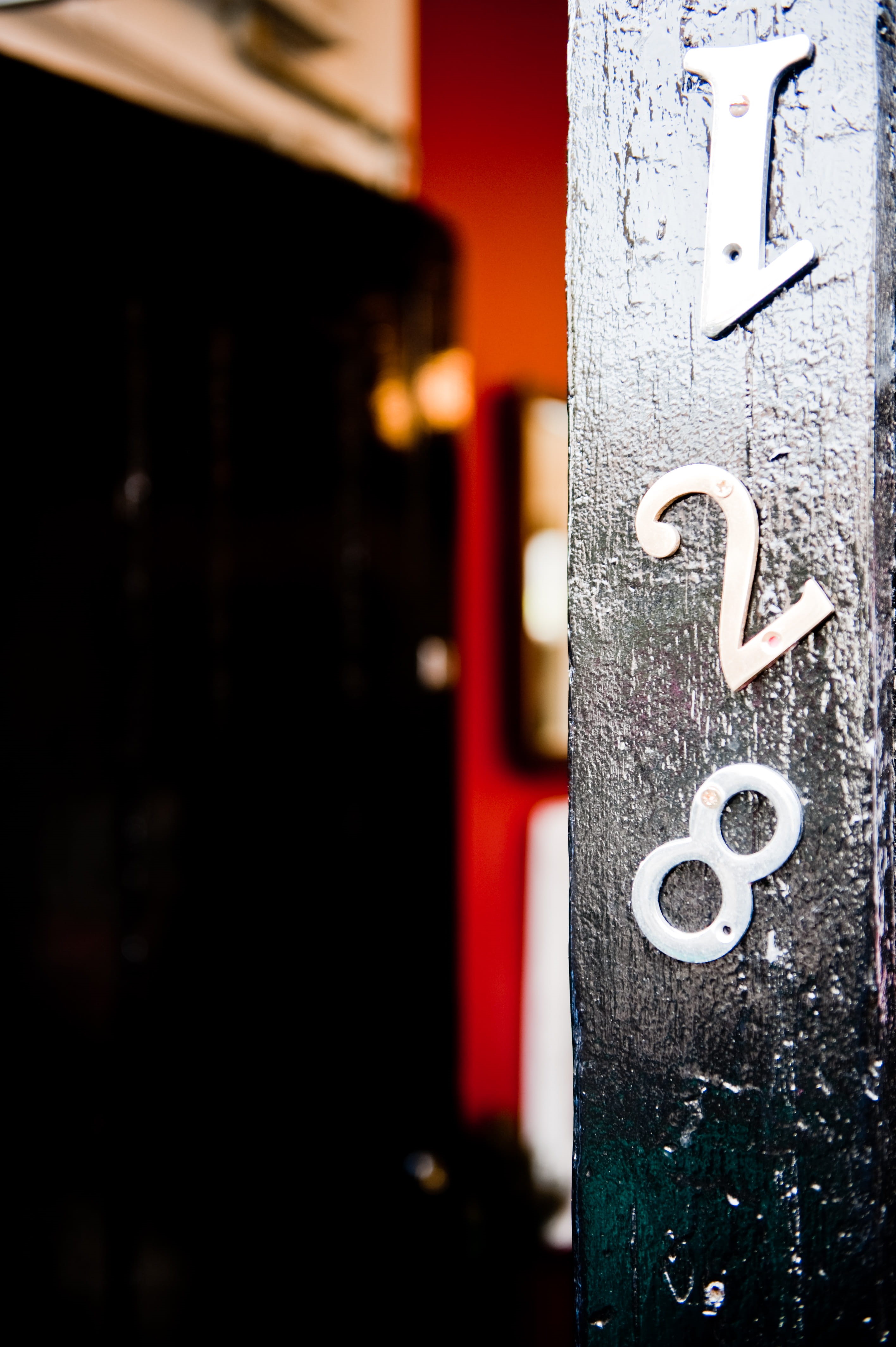 text, entrance, united kingdom, symbol, red, handle, appliance, wood - material, focus on foreground, western script, built structure, hanger, close-up, Phone HD Wallpaper