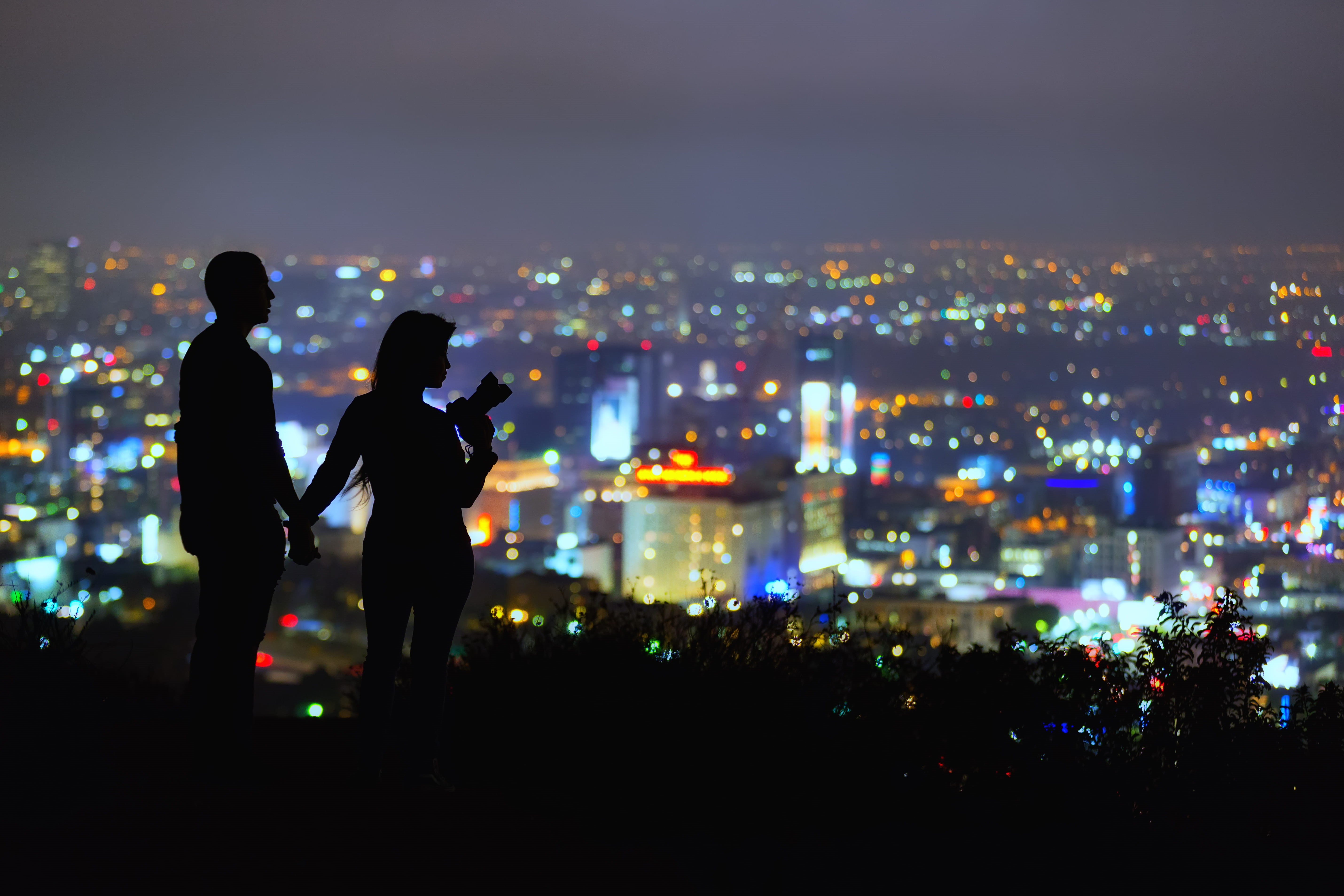 holding hands, cityscape, hollywood, urban, crowd, nightlife, light, building exterior, town, human, night life, adult, photographer, two people, city, HD Wallpaper