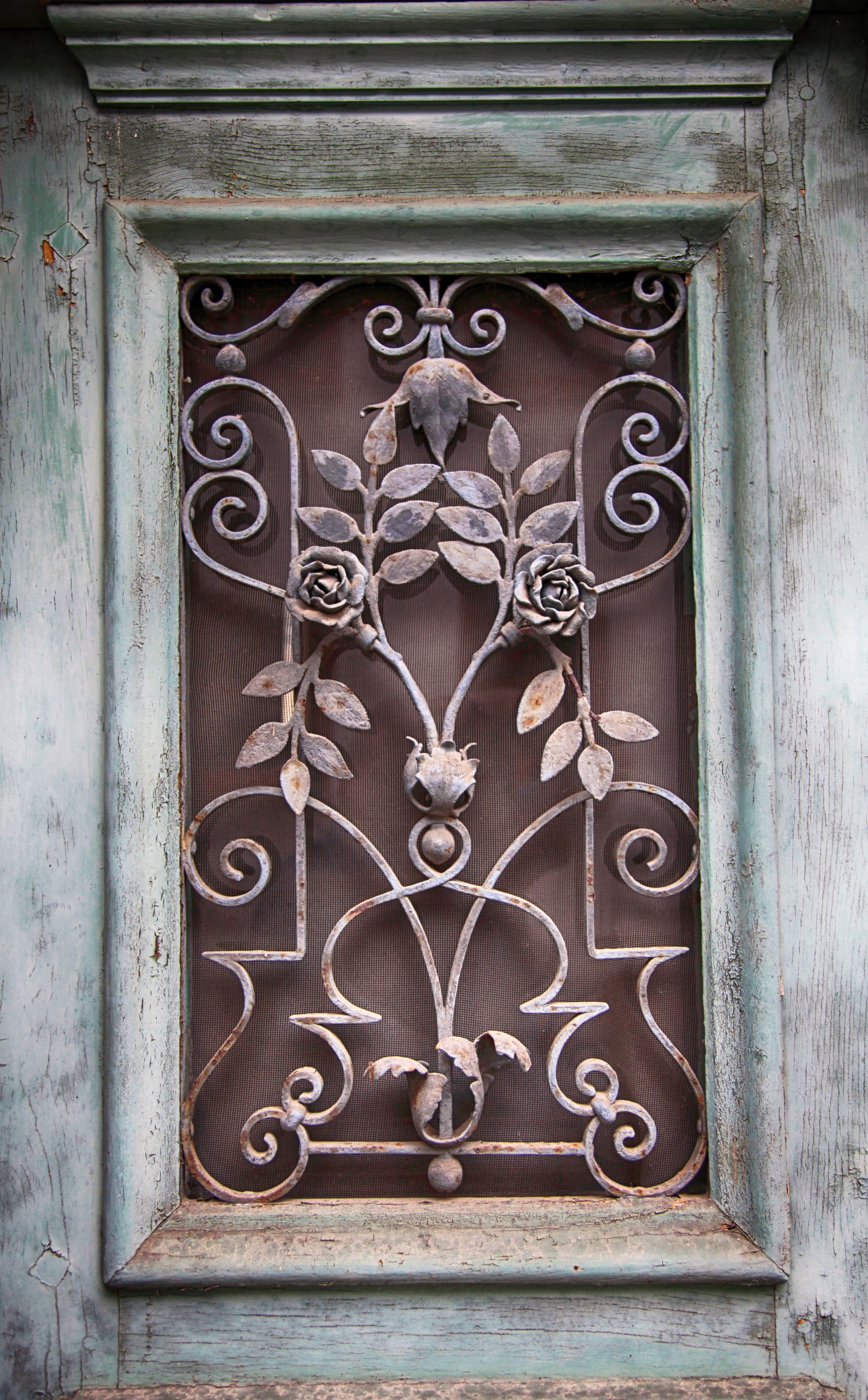structure, ornate, section, door window, building exterior, close-up, artwork, artfully, built structure, design, window, floral, input range, protection, Phone HD Wallpaper