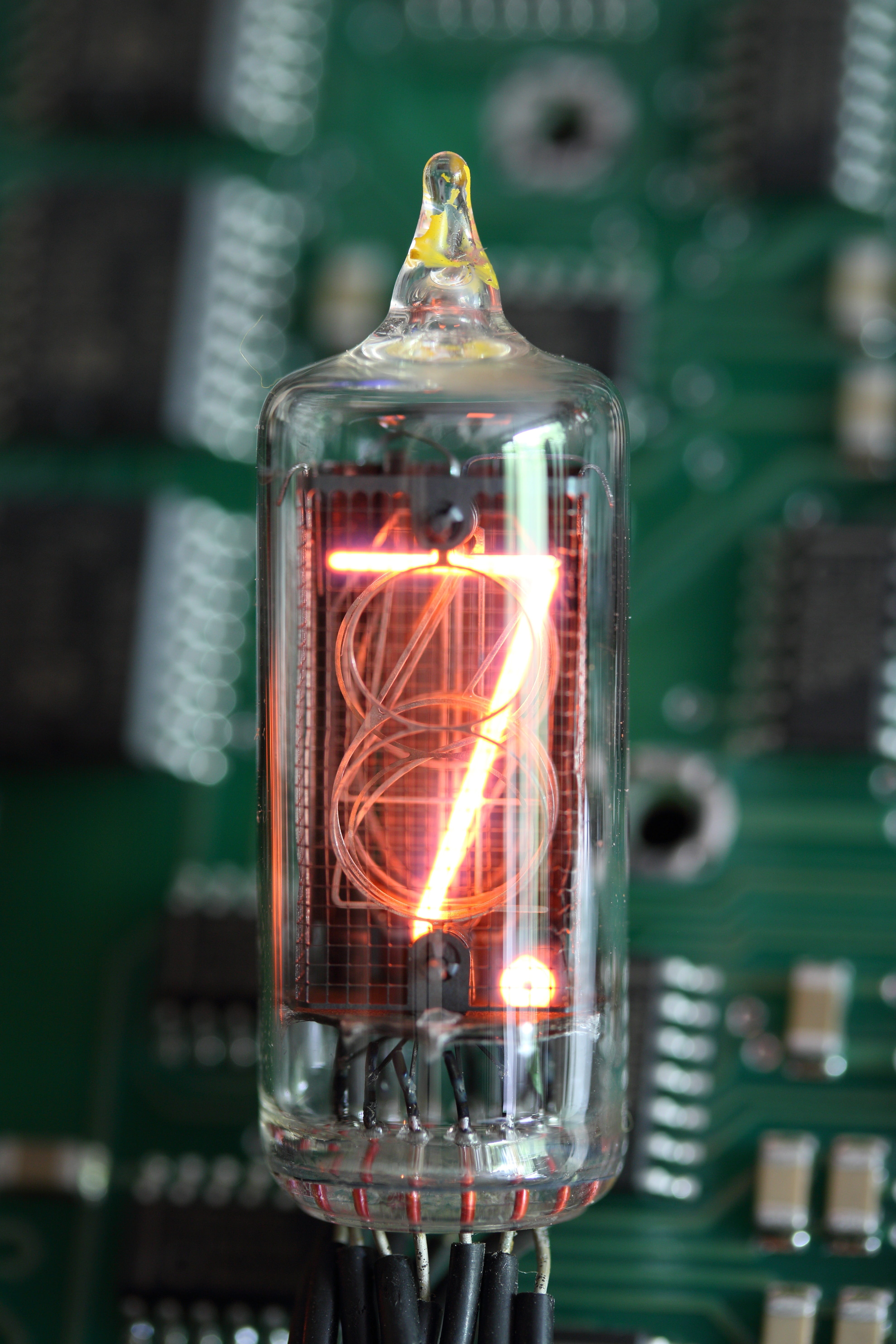 display, seven, electric light, vacuum, transparent, filament, indicator, electronic, indoors, 5K, single object, digit, bottle, focus on foreground, motion, Phone HD Wallpaper