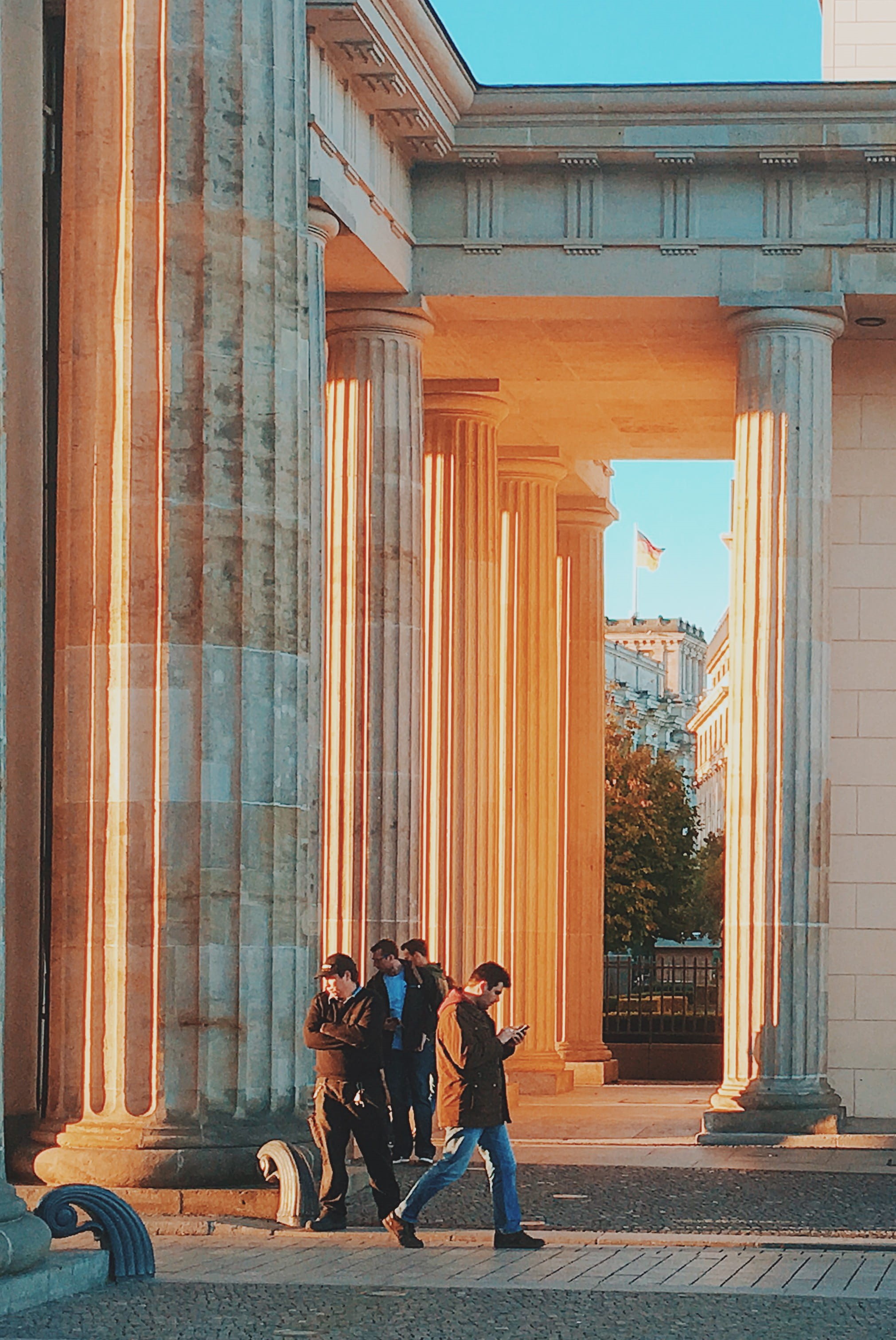 outdoors, people, women, adult, orange, building exterior, men, brandenburg gate, side view, casual clothing, pariser platz 1, lifestyles, architecture, Phone HD Wallpaper