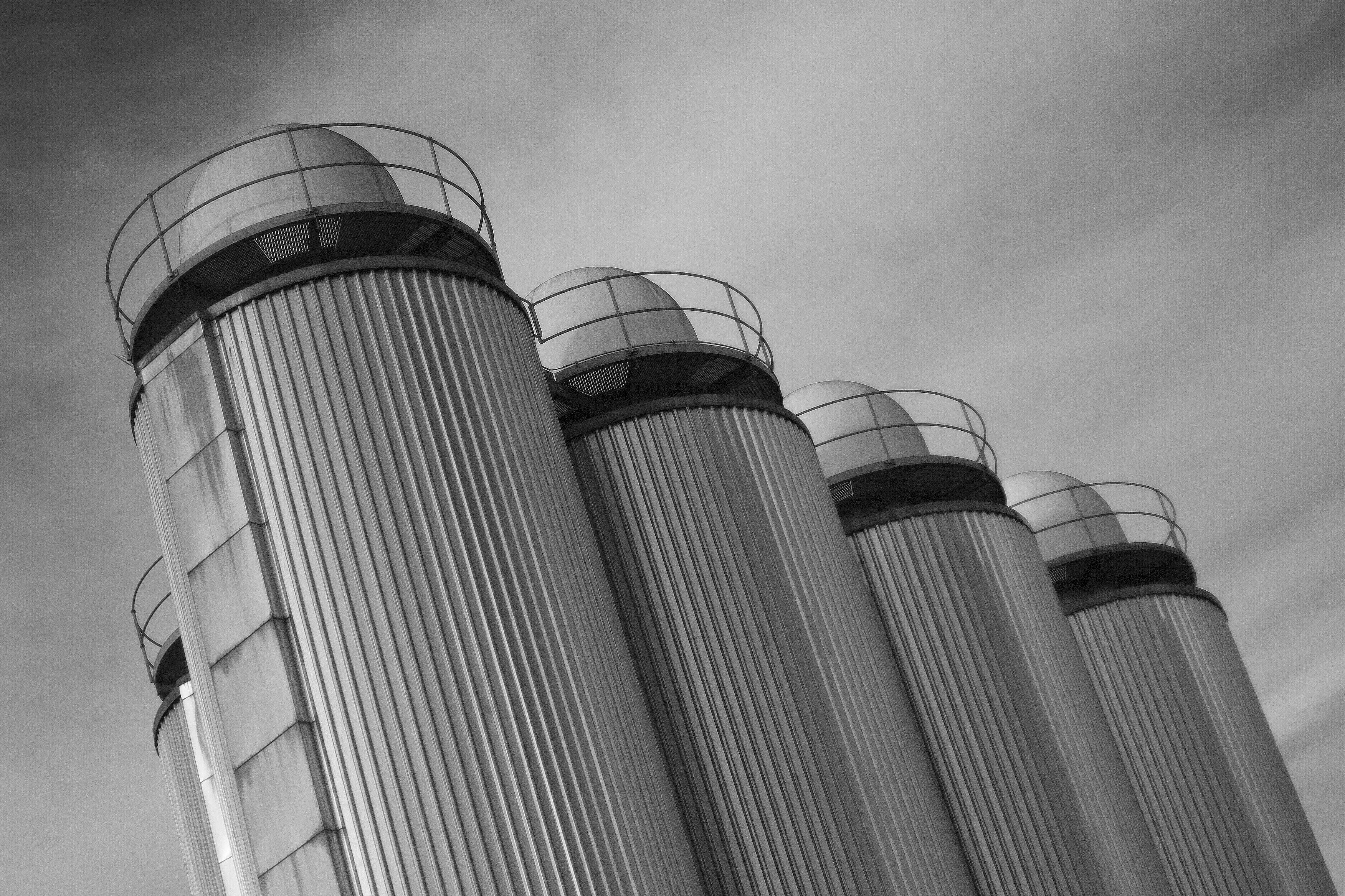 cloud - sky, building exterior, no people, business, side by side, factory, guinness, low angle view, striped, built structure, modern, 2K, industry, architecture, HD Wallpaper