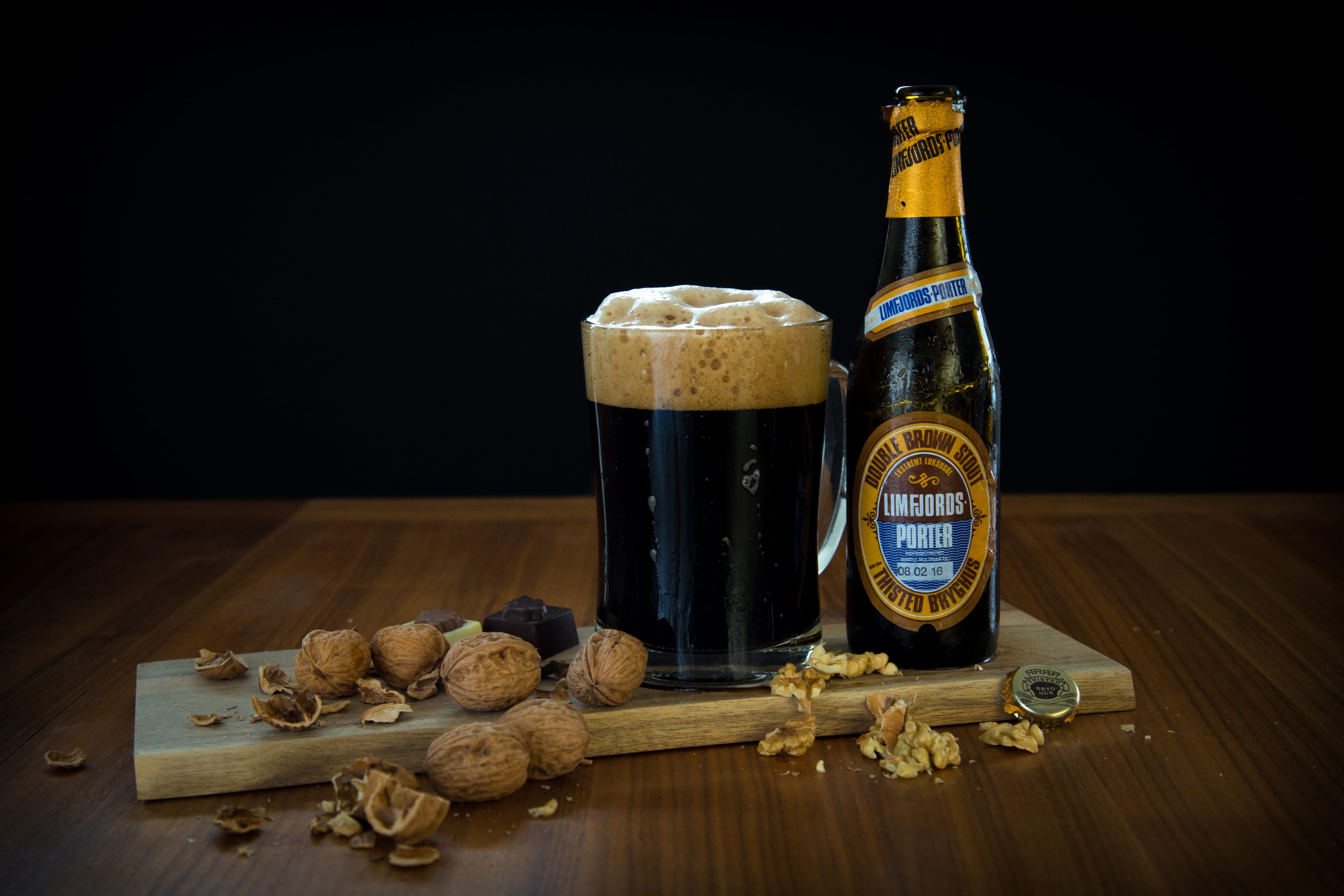 plant, still life, foam, tree, container, black background, wood - material, 4K, drink, nut - food, glass, beer bottle, drinking glass, beer glass, beer, HD Wallpaper