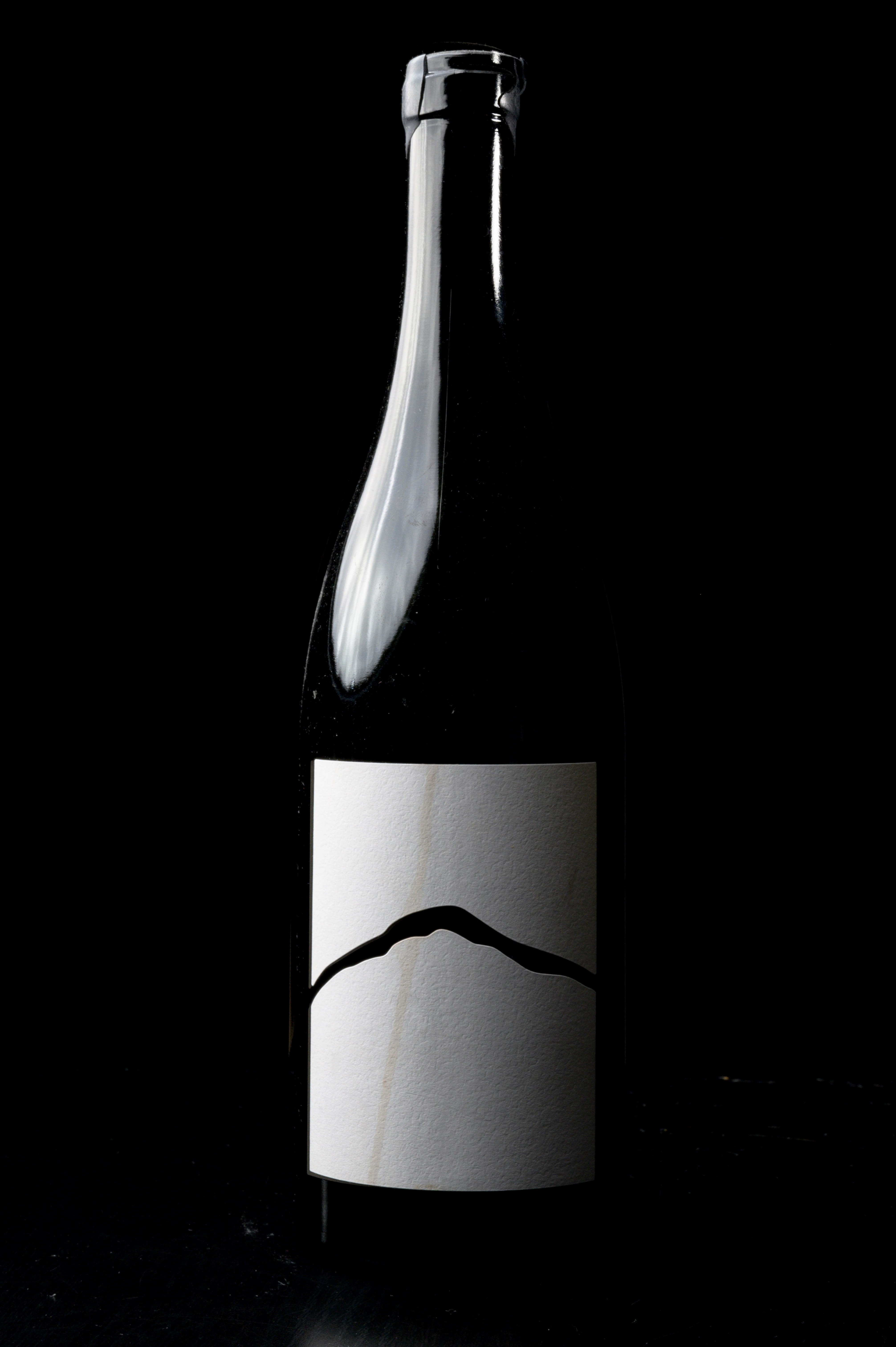 close-up, labeled, black background, dark, 5K, no people, cocktail, beer bottle, studio shot, transparent, freshness, bottle, glass, empty, lager, still life, Phone HD Wallpaper