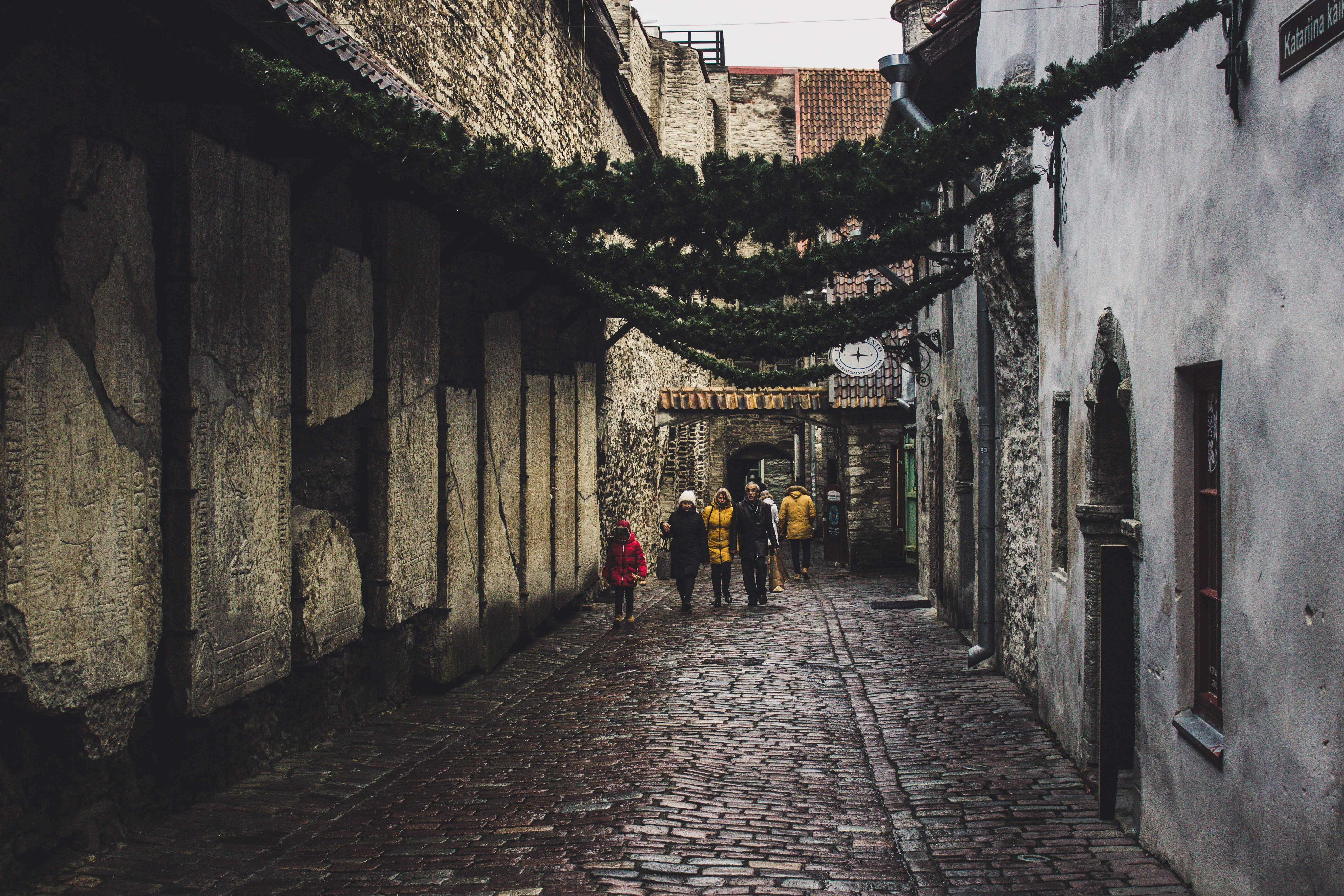 day, cobblestone street, building, leisure activity, wall, old town, building exterior, group of people, scene, women, narrow, rear view, footpath, built structure, HD Wallpaper
