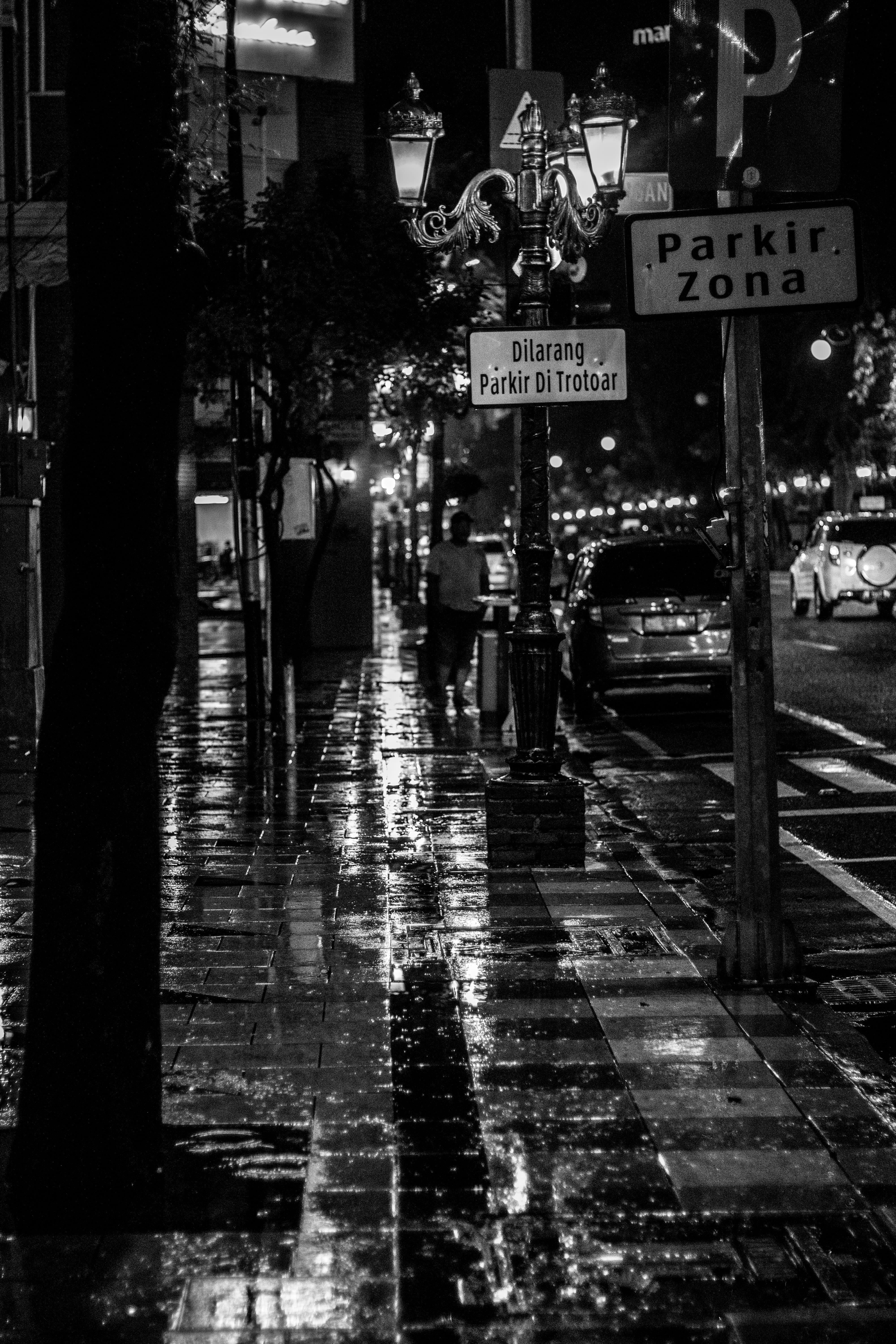street photography, rainy season, surabaya, street, automobile, night rain, white, night, transportation, illuminated, pedestrian, sidewalk, incidental people, Phone HD Wallpaper