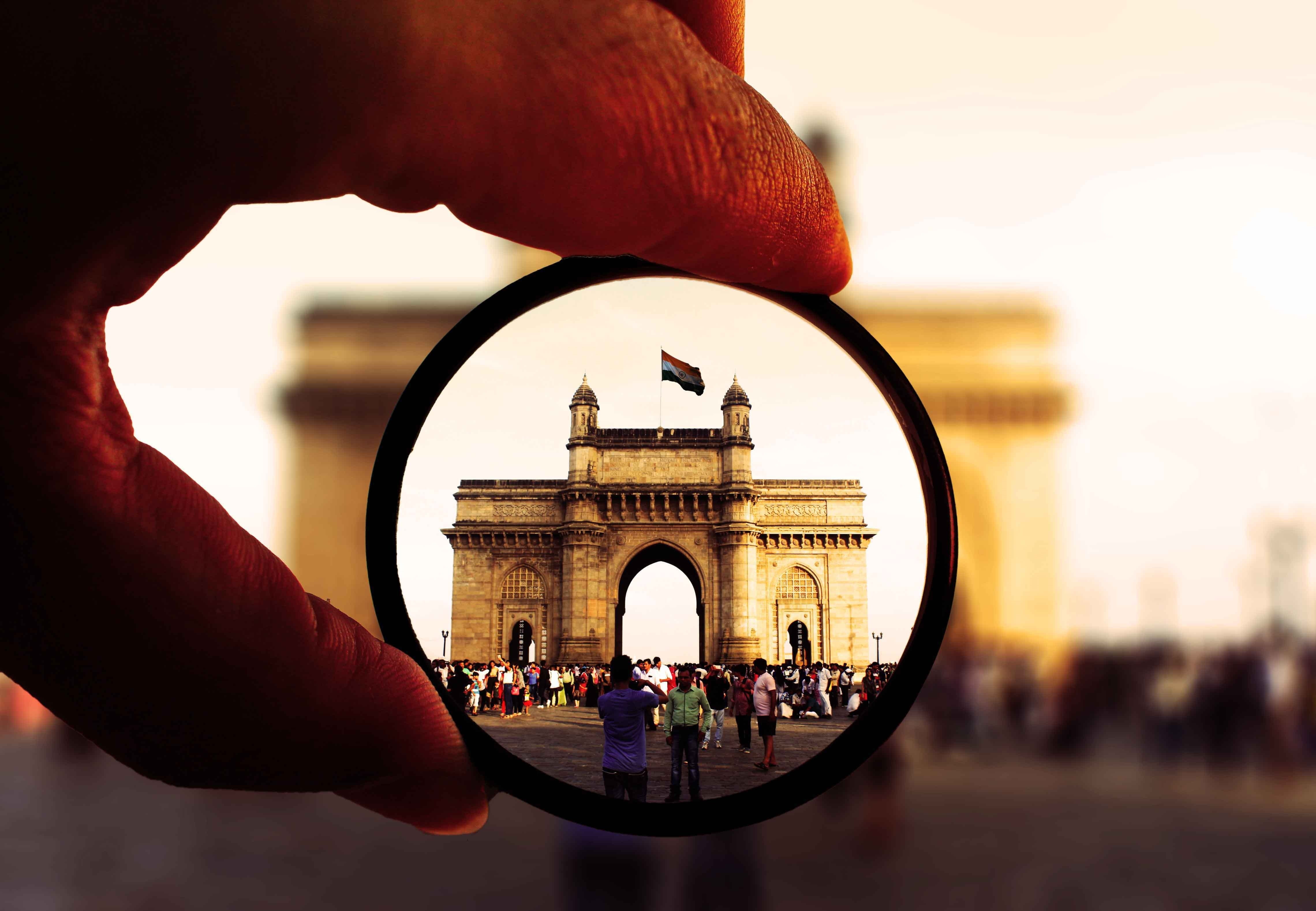 famous, attraction, person, india, b, travel, hand, architecture, gateway of mumbai, arch, people, built structure, tourist, men, outdoors, the past, using, HD Wallpaper