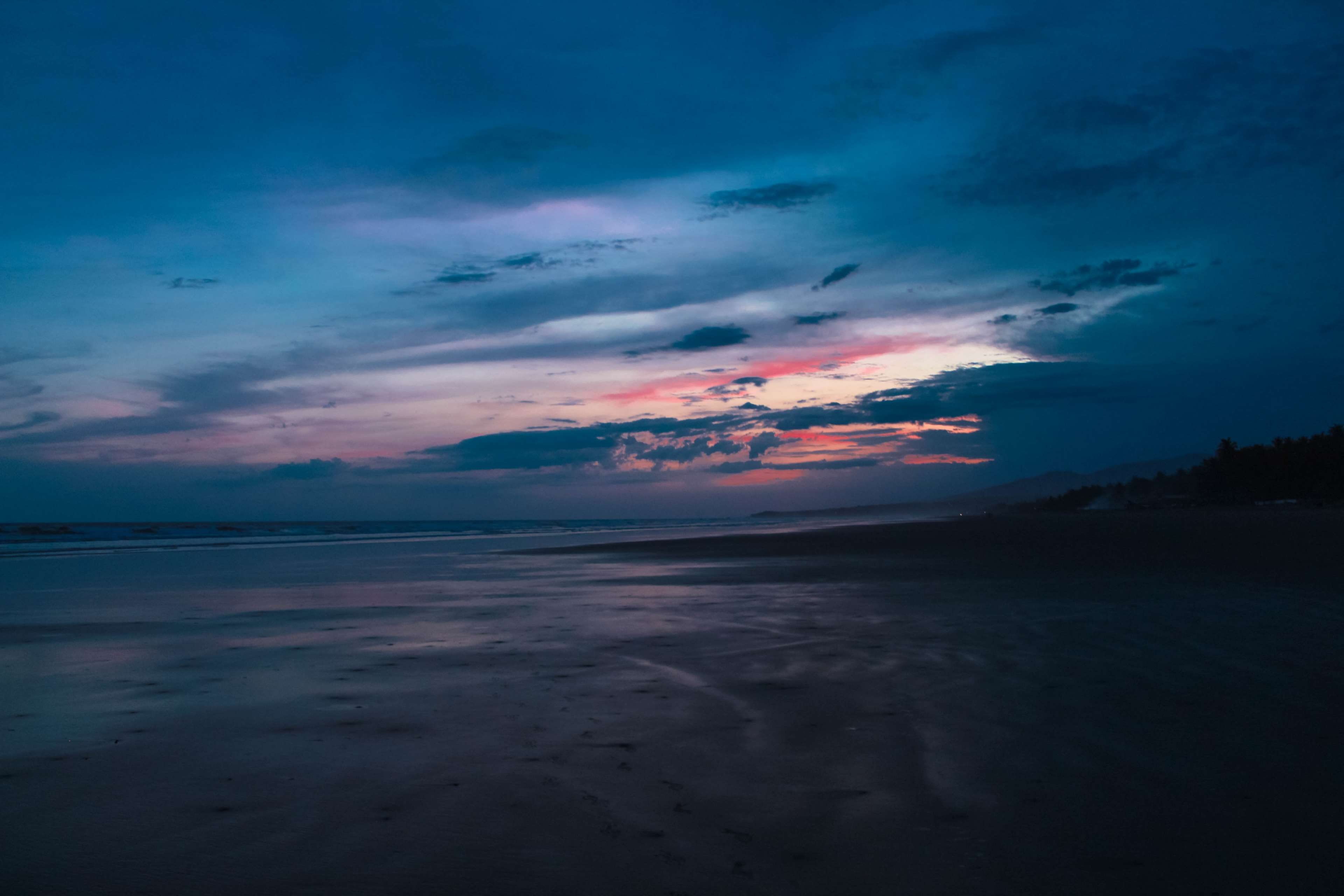 beach, reflection, scenics - nature, 4K, water, reflejo, dramatic sky, sun, outdoors, environment, horizon over water, dusk, blue, nature, el cuco, clouds, HD Wallpaper