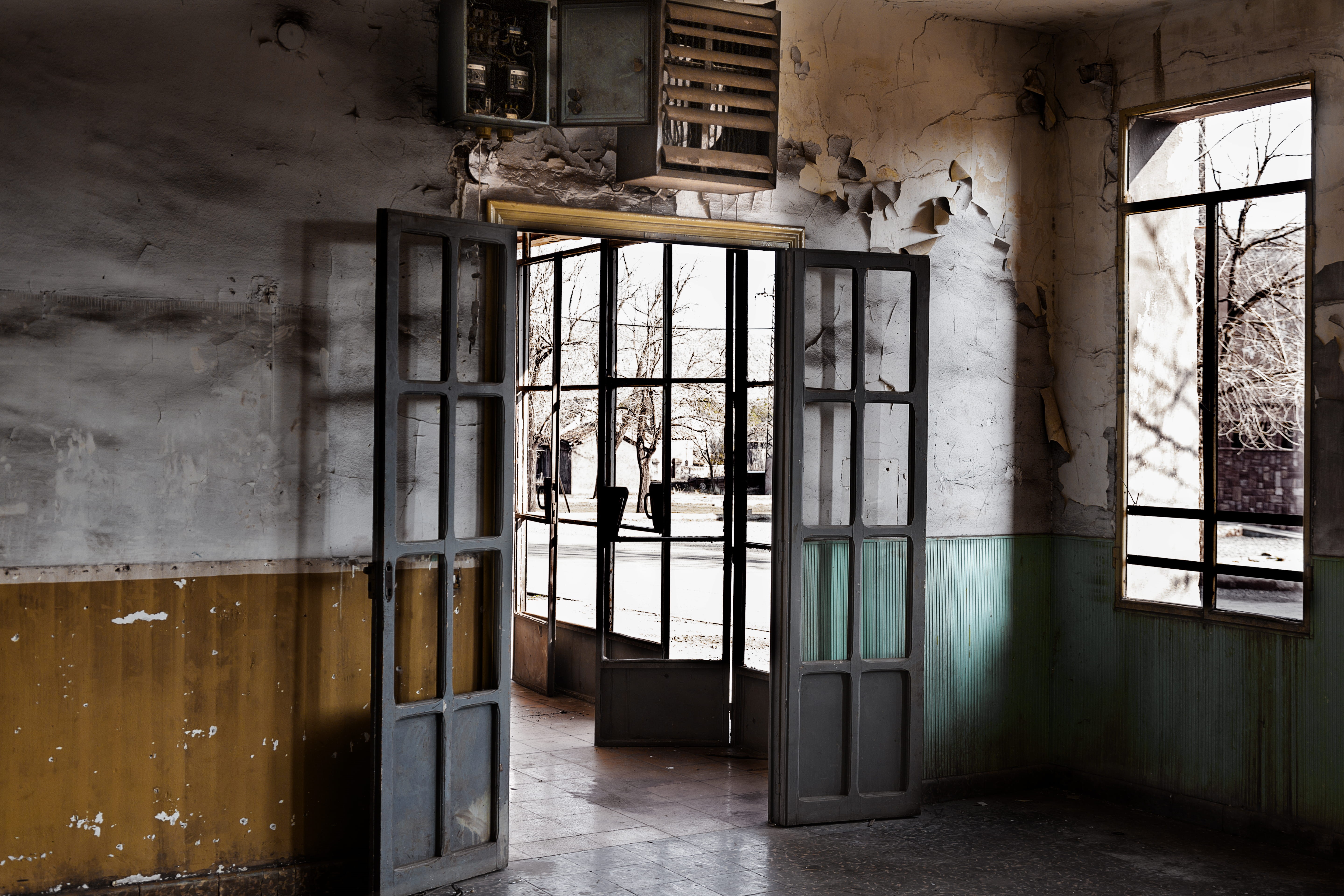 weathered, door, architecture, deterioration, no people, abandoned, minas de alquife, damaged, bad condition, built structure, poblado minero, house, abandono, HD Wallpaper
