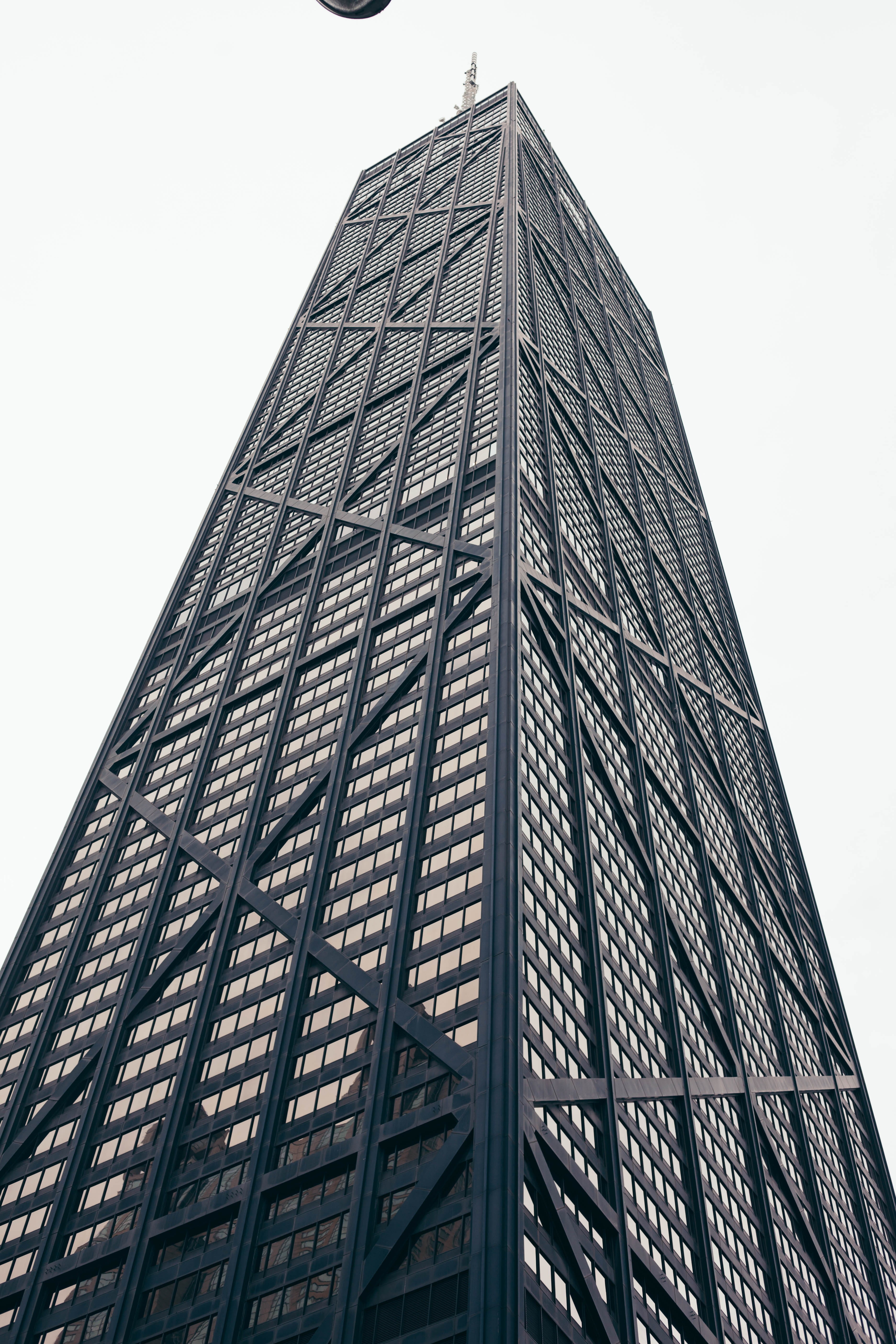 edificios, outdoors, skyscraper, building, city, sky, built structure, clear sky, low angle view, architecture, office, john hancock center, 5K, tall - high, Phone HD Wallpaper