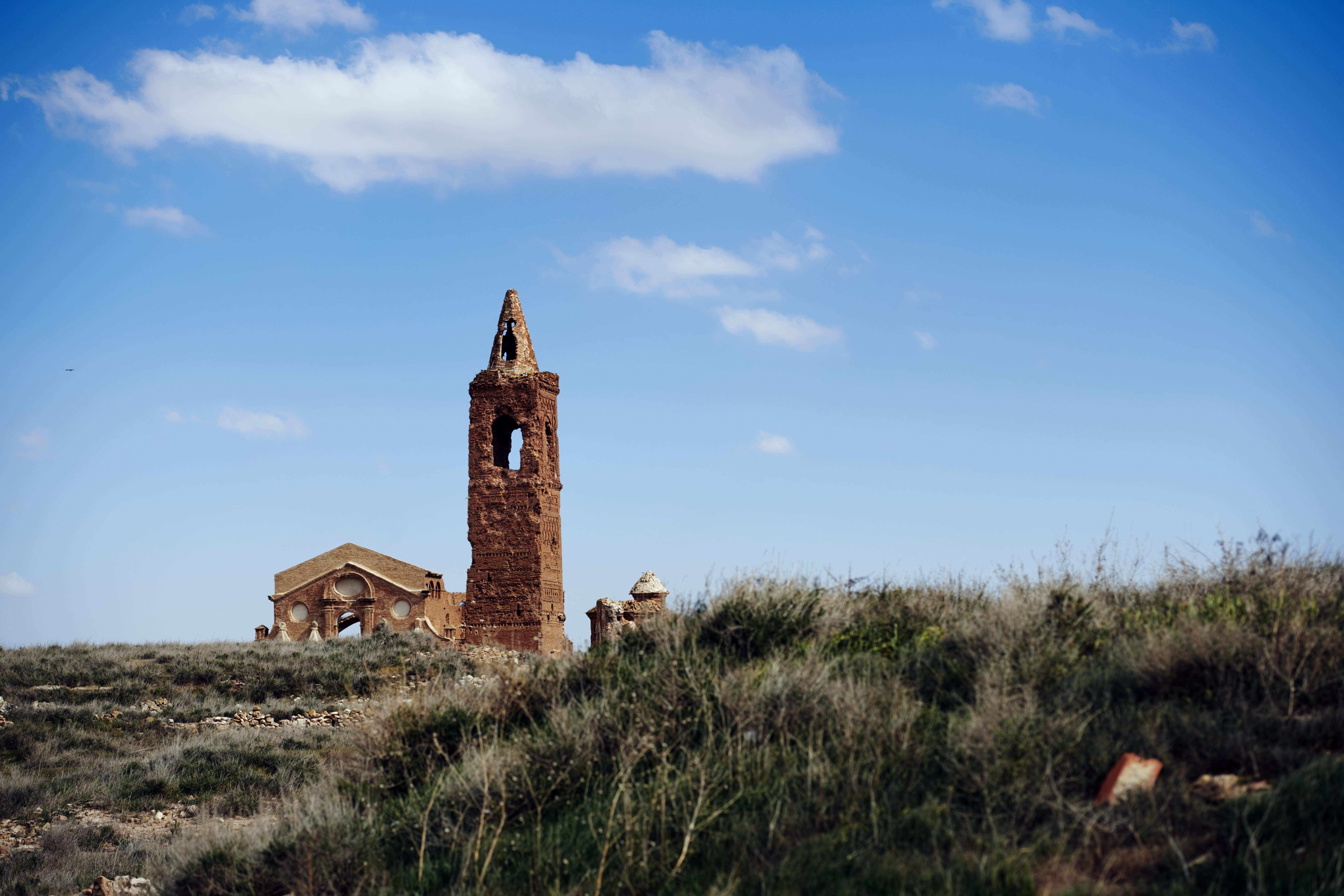 camping, plant, land, sky, shelter, zaragoza, countryside, war, day, structure, ruinas, monumento, field, rural, spain, bell tower, ruins, no people, españa, HD Wallpaper