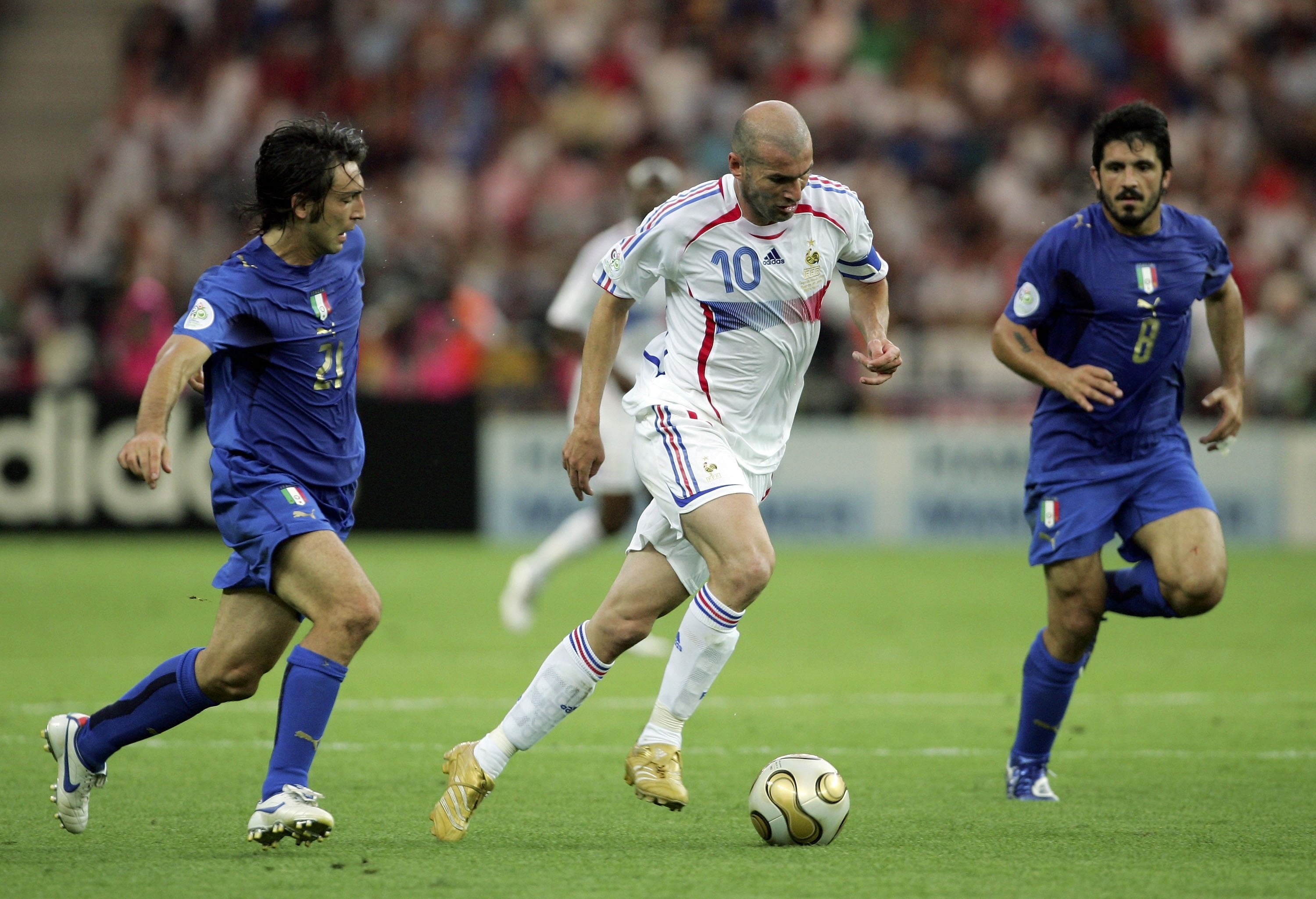 Sport, Zizou, sports equipment, team, soccer Ball, jersey, people, sportsman, competitive Sport, athlete, World Cup 2006, The final, 2K, group of people, HD Wallpaper