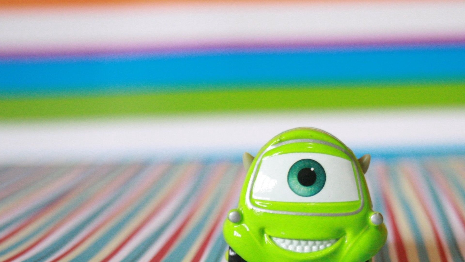two objects, plastic, green color, eyes, mike, no people, 1080P, sport, water, vehicle, humor, portrait, toy, focus on foreground, selective focus, fun, HD Wallpaper
