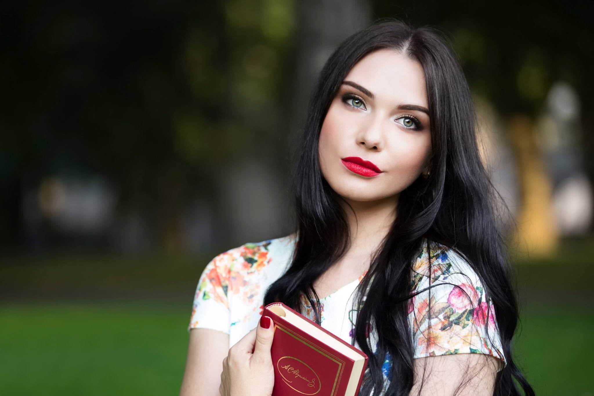 summer, bag, teenager, learning, book, the volume of Pushkin, day, young Women, studying, fashion, beautiful people, white, outdoors, beauty, people, makeup, HD Wallpaper